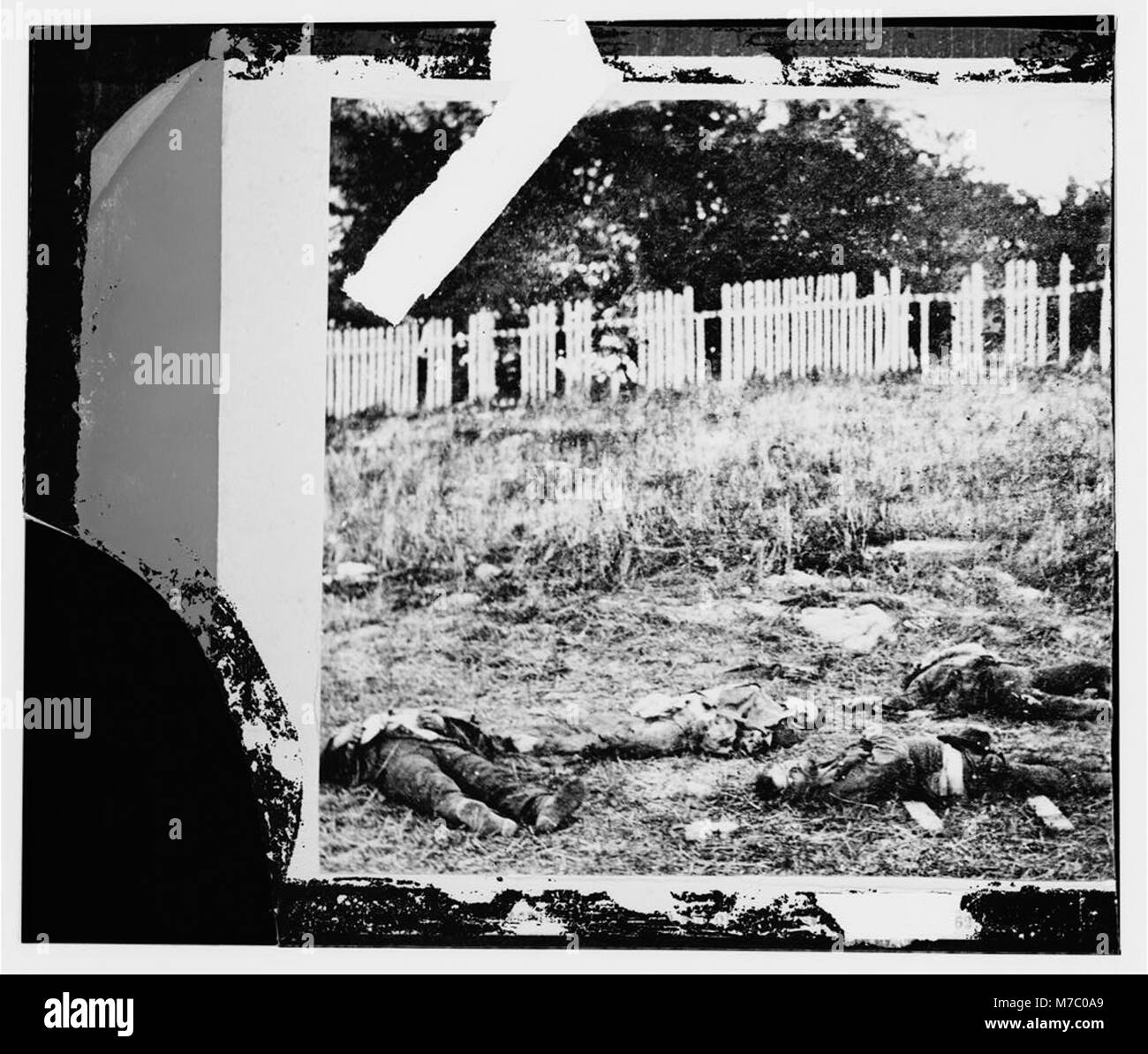 Foto von gefallenen Soldaten auf dem Schlachtfeld von Antietam, Maryland, während des Amerikanischen Bürgerkriegs. Stockfoto