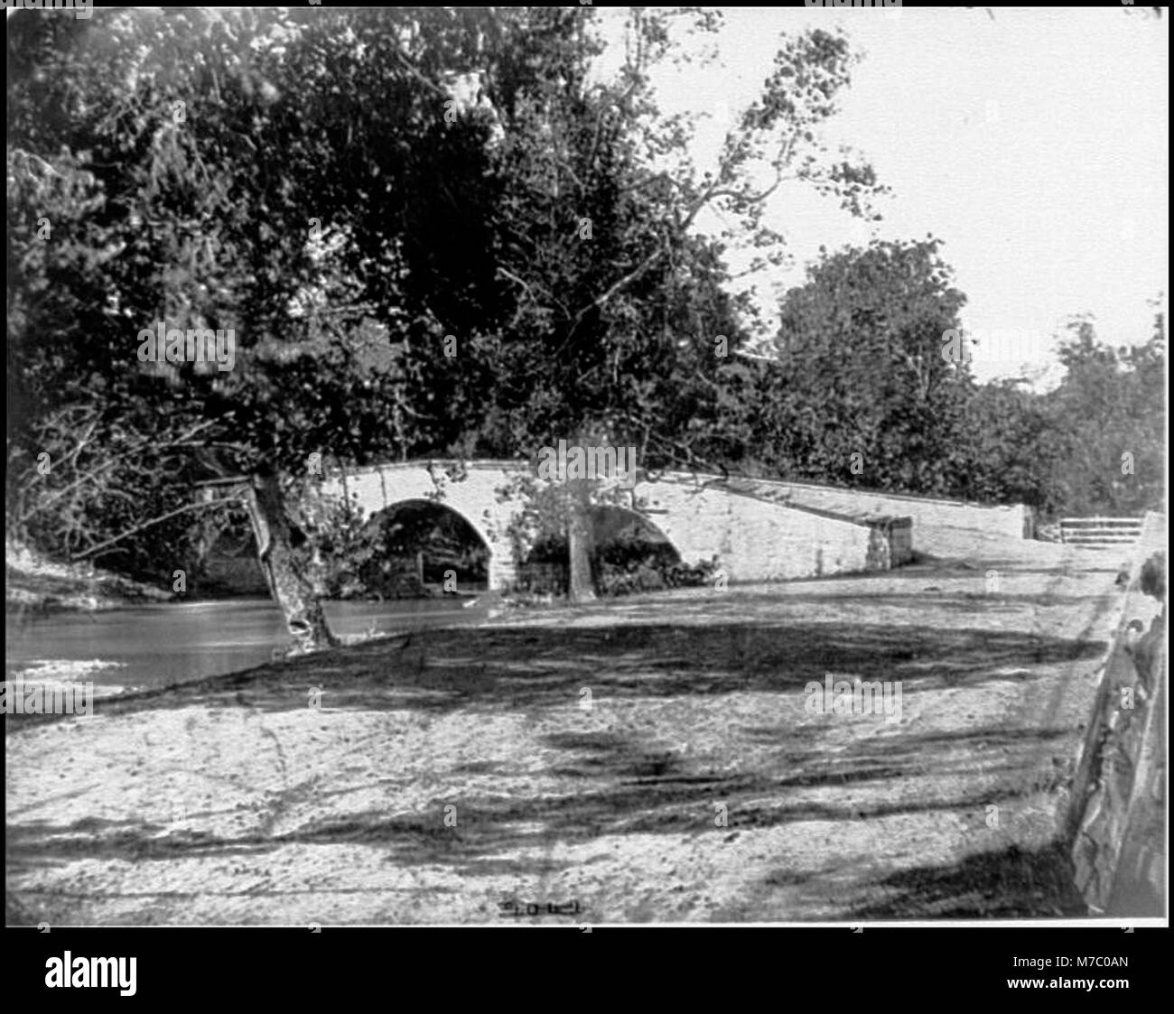 Ein historisches Foto von Burnside's Bridge auf dem Schlachtfeld von Antietam in Maryland, Schauplatz eines entscheidenden Moments im Amerikanischen Bürgerkrieg. Stockfoto