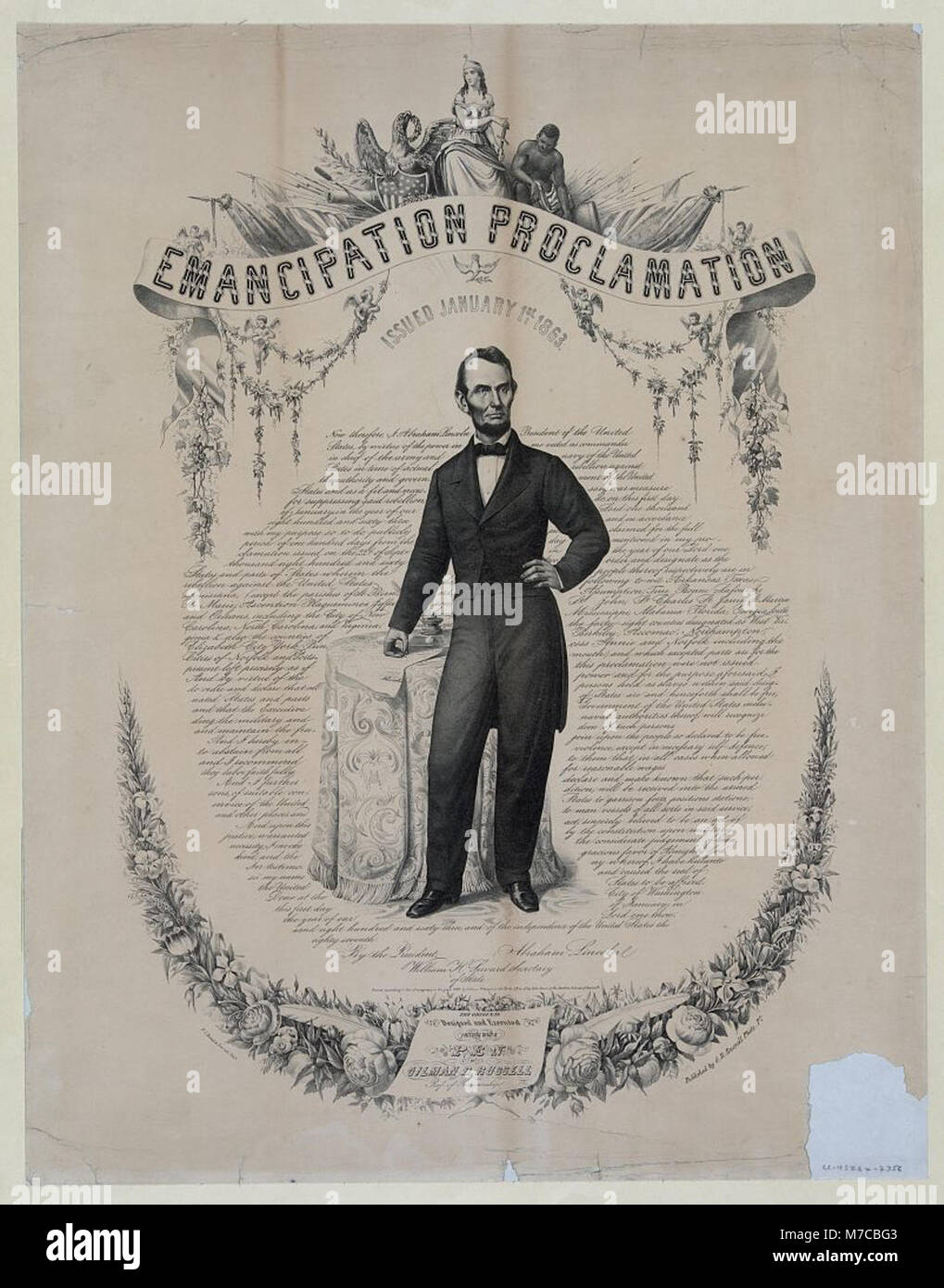 Die Emanzipationsproklamation, die Präsident Abraham Lincoln am 1. Januar 1863 veröffentlichte, erklärte die Freiheit versklavter Individuen in den Konföderierten staaten und markierte damit einen entscheidenden Moment in der amerikanischen Geschichte und die Abschaffung der Sklaverei. Stockfoto Die Emanzipationsproklamation, die Präsident Abraham Lincoln am 1. Januar 1863 veröffentlichte, erklärte die Freiheit versklavter Individuen in den Konföderierten staaten und markierte damit einen entscheidenden Moment in der amerikanischen Geschichte und die Abschaffung der Sklaverei. Stockfoto