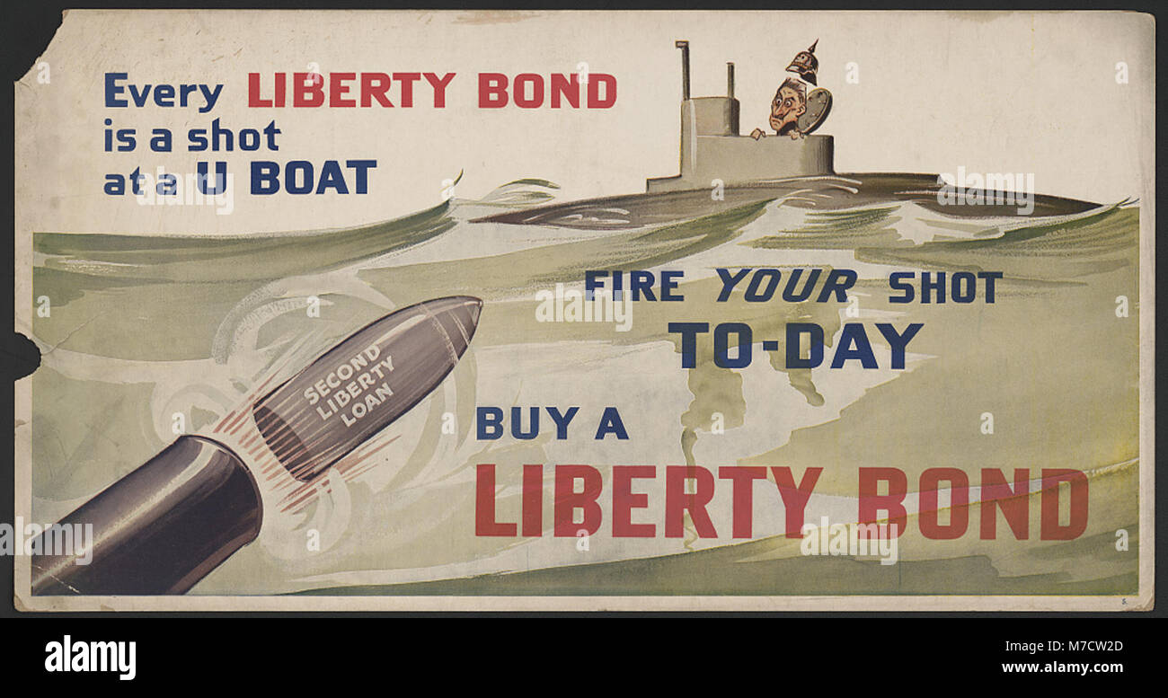 Dieses Poster ermutigt US-Bürger während des Ersten Weltkriegs, die Kriegsanstrengungen durch den Kauf von Freiheitsanleihen zu unterstützen, was den Kauf mit einem Schuss auf feindliche U-Boote, insbesondere auf deutsche U-Boote, vergleicht. Stockfoto