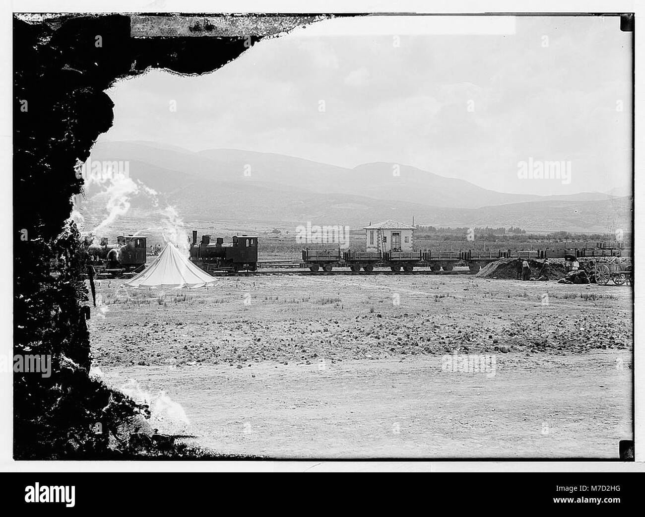 Deutsche Bagdadbahn, 190. Alexandrette zu den wichtigsten Bagdad Linie; 2 Lokomotiven ziehen offene Wagen LOC 04674 matpc. Stockfoto