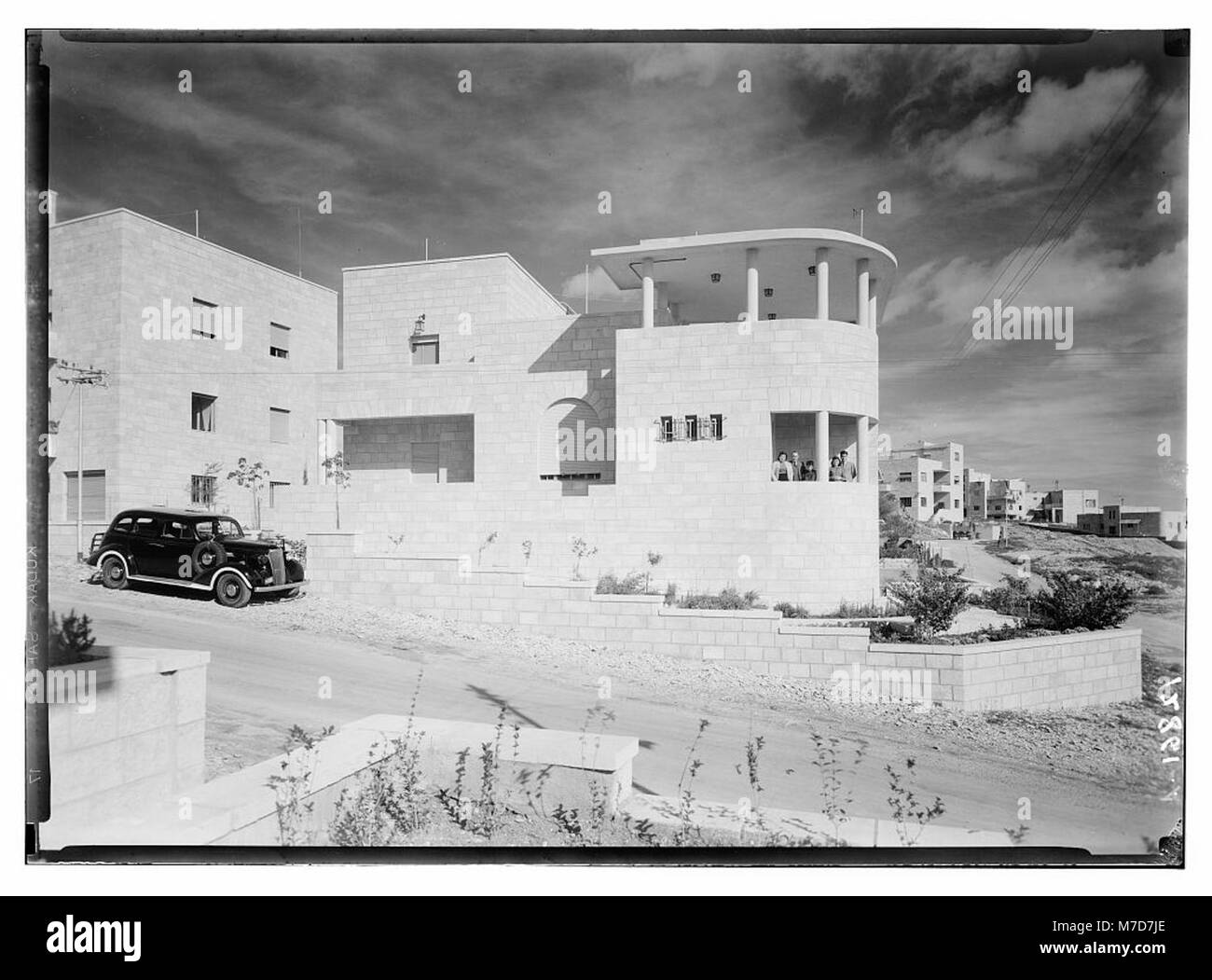 Eine Fotografie, die das Haus von Hanna Zananiri darstellt und dessen architektonische Merkmale und historische Bedeutung zeigt und die Kultur und den Lebensstil der Zeit widerspiegelt. Stockfoto