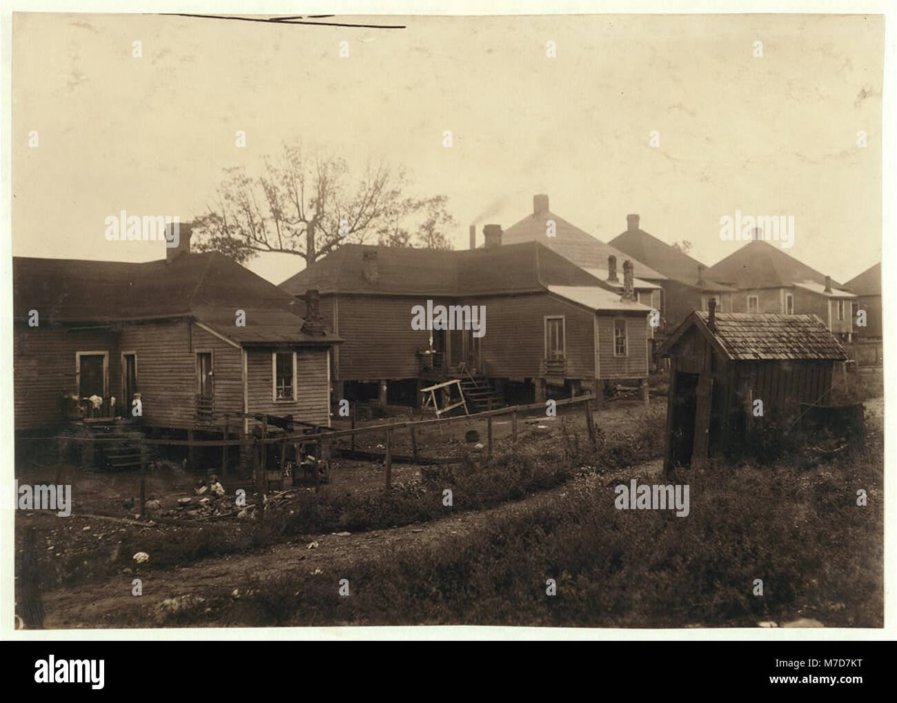 Die Wohnverhältnisse von Familien in Woodstock Mühlen arbeiten. Viel Verbesserung nötig. LOC 02919 nclc. Stockfoto