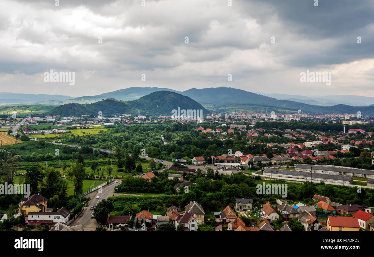 Allgemeine Ansicht von Mukacheve von palanok Schloss, der westlichen Ukraine Stockfoto