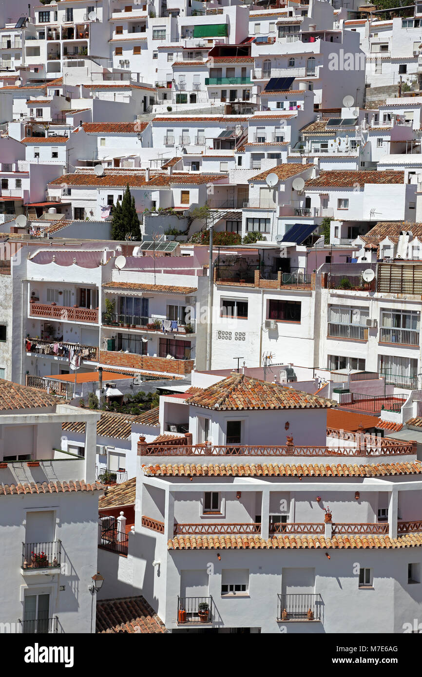 Ein Blick über die Dächer von Mijas, Costa del Sol, Spanien. Stockfoto