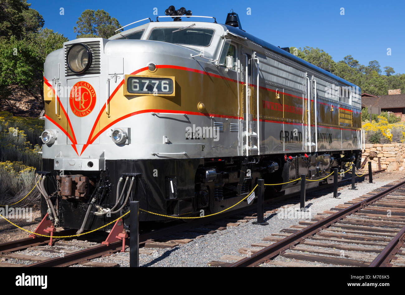 Pensionierte Lokomotive GCRY6757 (PFA 4) im Grand Canyon Village, Arizona, USA Stockfoto