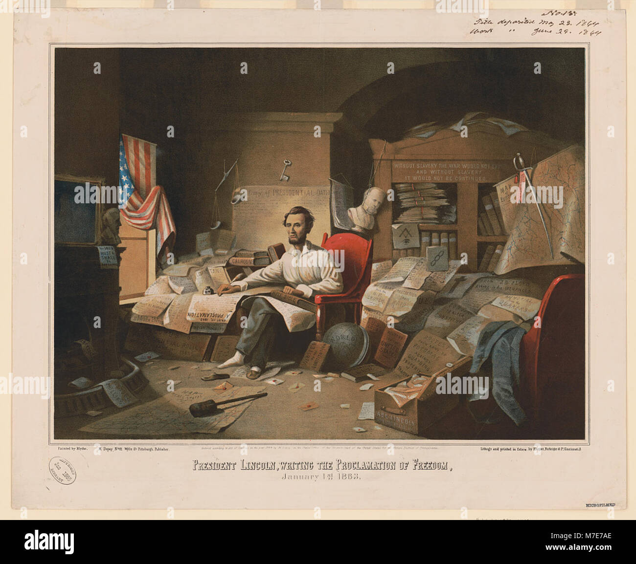 Diese Lithografie zeigt Präsident Abraham Lincoln, der am 1. Januar 1863 die Emanzipationsproklamation schrieb, einen entscheidenden Moment in der amerikanischen Geschichte, der zur Abschaffung der Sklaverei führte. Stockfoto Diese Lithografie zeigt Präsident Abraham Lincoln, der am 1. Januar 1863 die Emanzipationsproklamation schrieb, einen entscheidenden Moment in der amerikanischen Geschichte, der zur Abschaffung der Sklaverei führte. Stockfoto