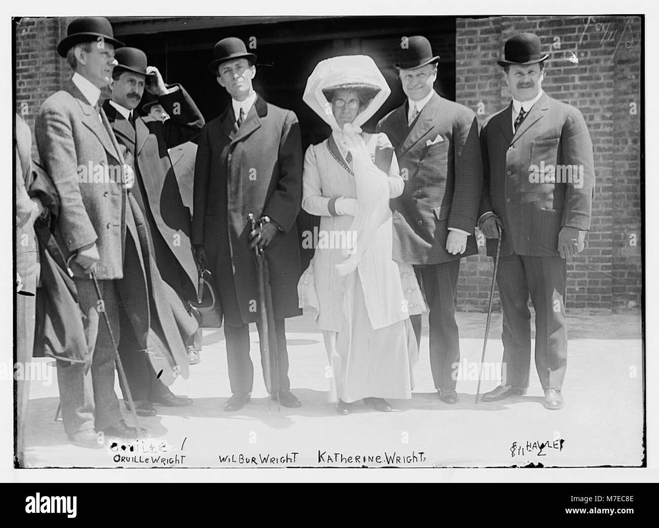 Orville und Wilbur Wright, Katherine mit anderen LCCN 2014683957 Stockfoto