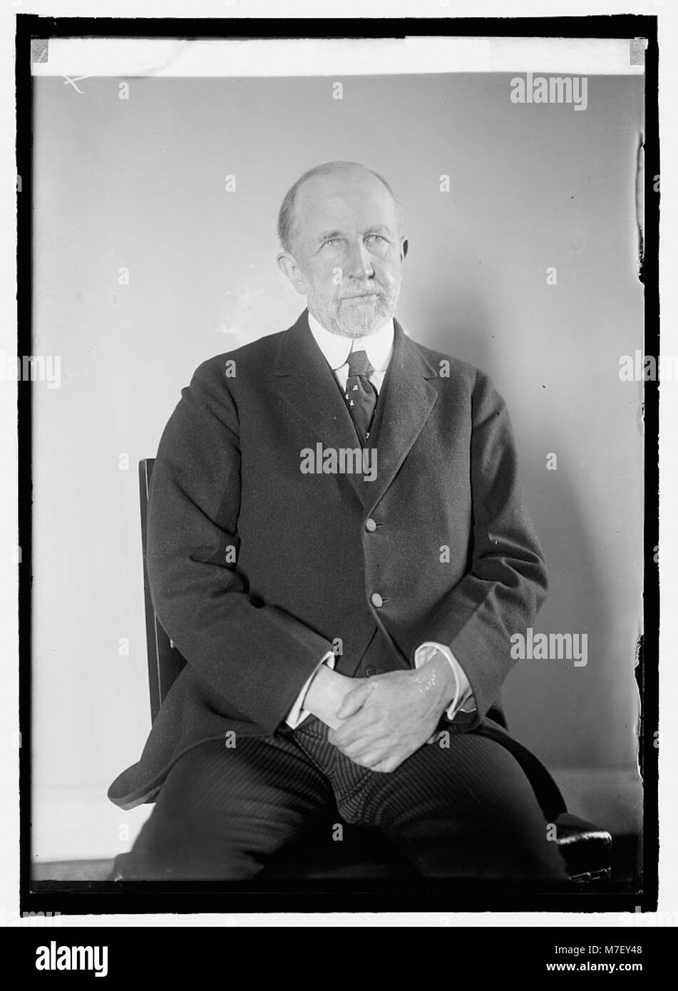 Ein Porträt von Speaker Gillette, das seine Rolle und seinen Einfluss im amerikanischen politischen Leben während seiner Amtszeit als Sprecher des Repräsentantenhauses hervorhebt. Stockfoto
