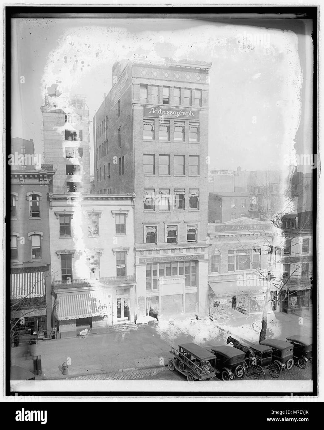 Außenansicht des Standard Engineering Co.-Gebäudes in der 511 11th Street in Washington, D.C., das die damalige Handelsarchitektur hervorhebt. Stockfoto
