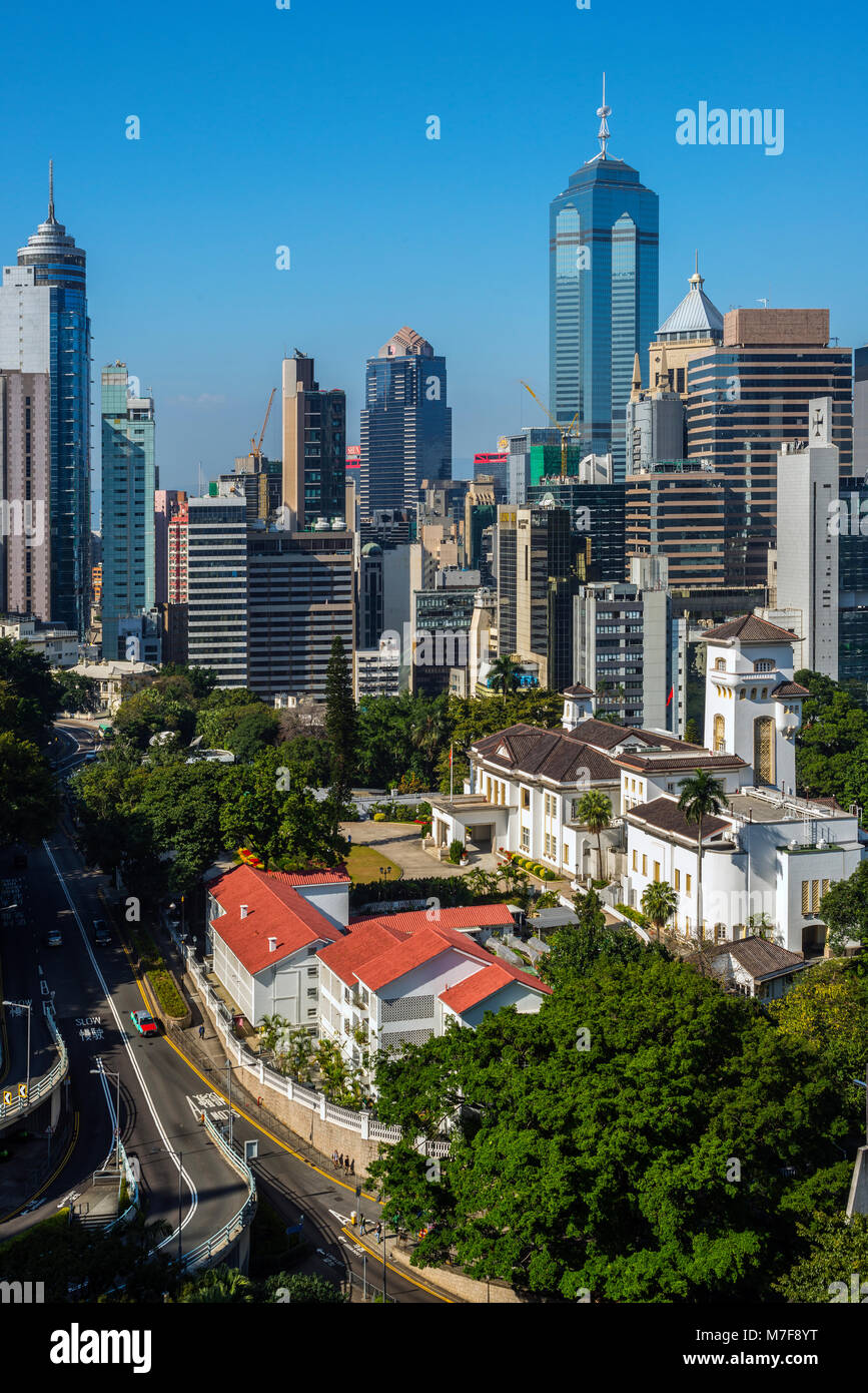Hong Kong Skyline mit Regierung Haus im Vordergrund. Stockfoto