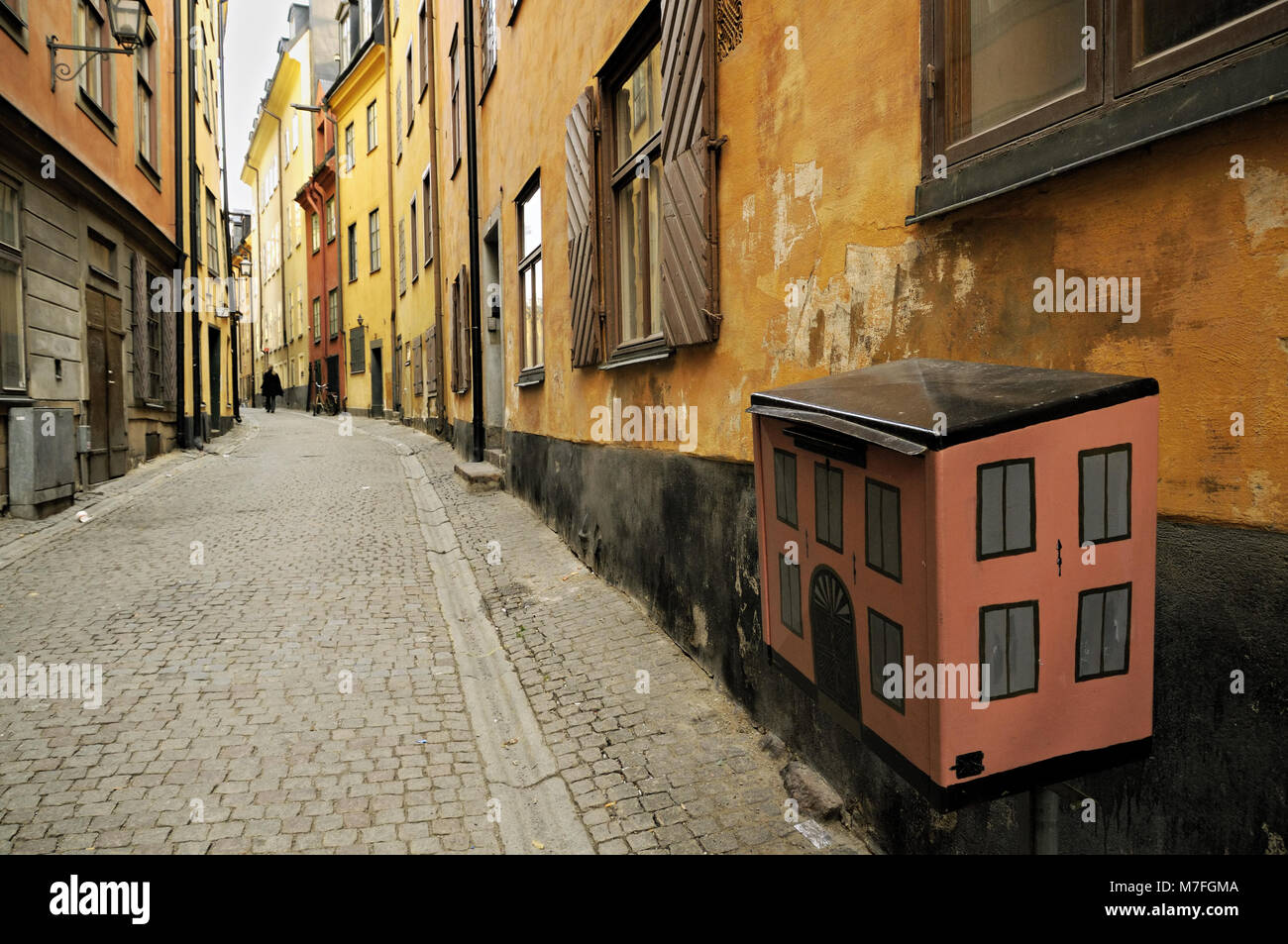 Malerische Mailbox in einer Gasse von Gamla Stan, Stockholm, Schweden Stockfoto