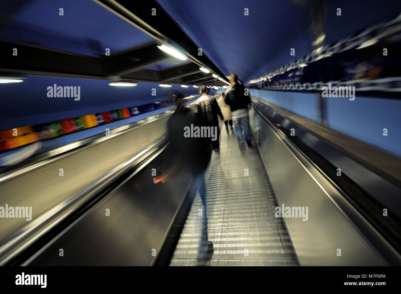 T-Centralen blue line Tunnel, Stockholm, Schweden Stockfoto