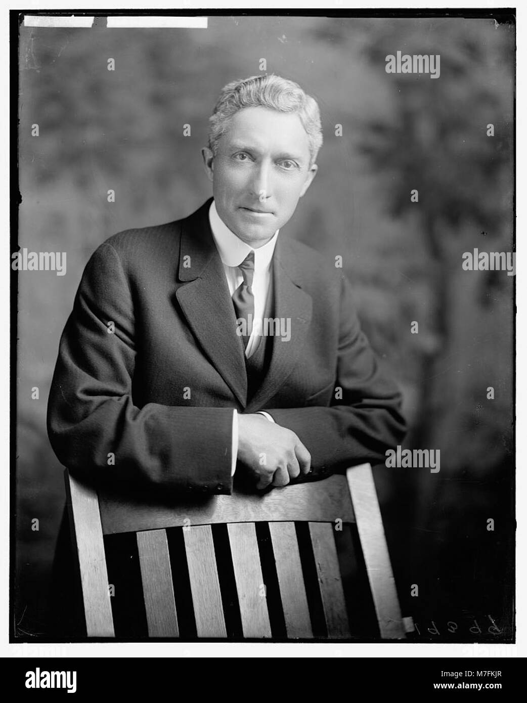 Ein Porträt von Honorable S.J. Tribble, das seine Rolle und seine Beiträge als angesehene juristische und politische Persönlichkeit zeigt. Stockfoto