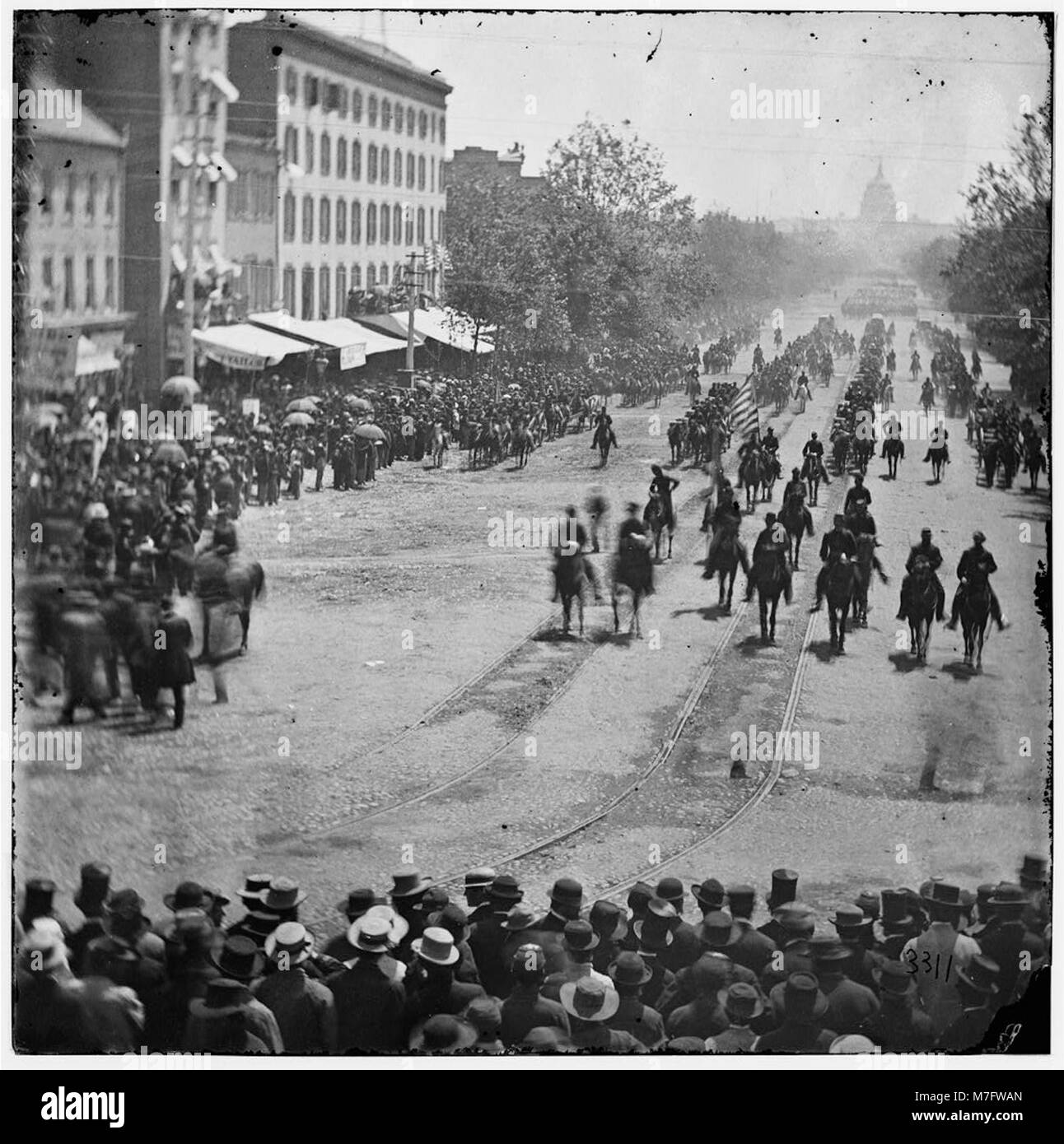 Washington, District of Columbia. Die Grand Überprüfung der Armee. Artillerie, die an der Pennsylvania Avenue in der Nähe des Treasury LOC cwpb. 02801 Stockfoto