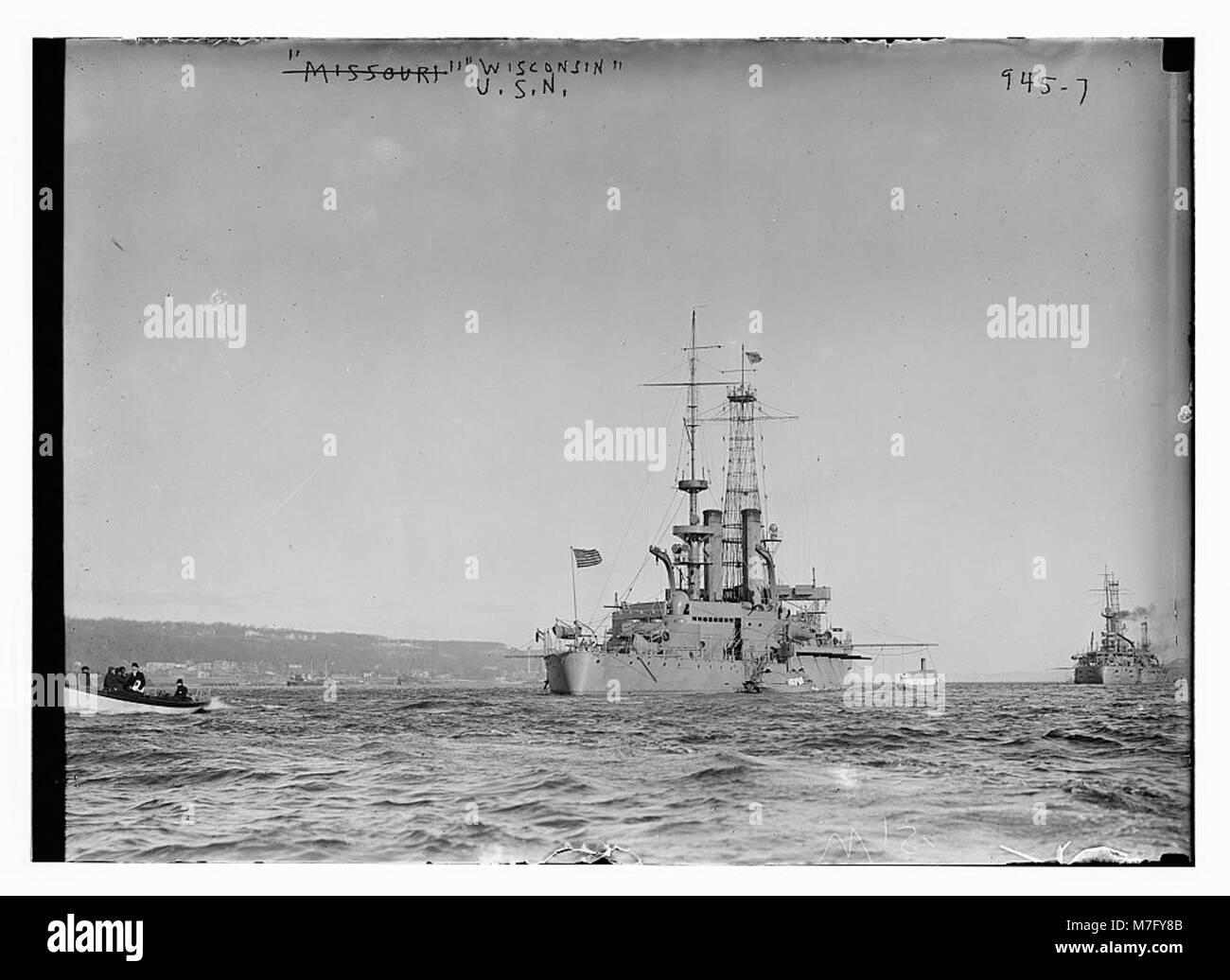 Ein Foto, das eine Gruppe von Mitarbeitern der United States Navy aus Wisconsin zeigt und ihre Rolle in der amerikanischen Militärgeschichte symbolisiert. Stockfoto