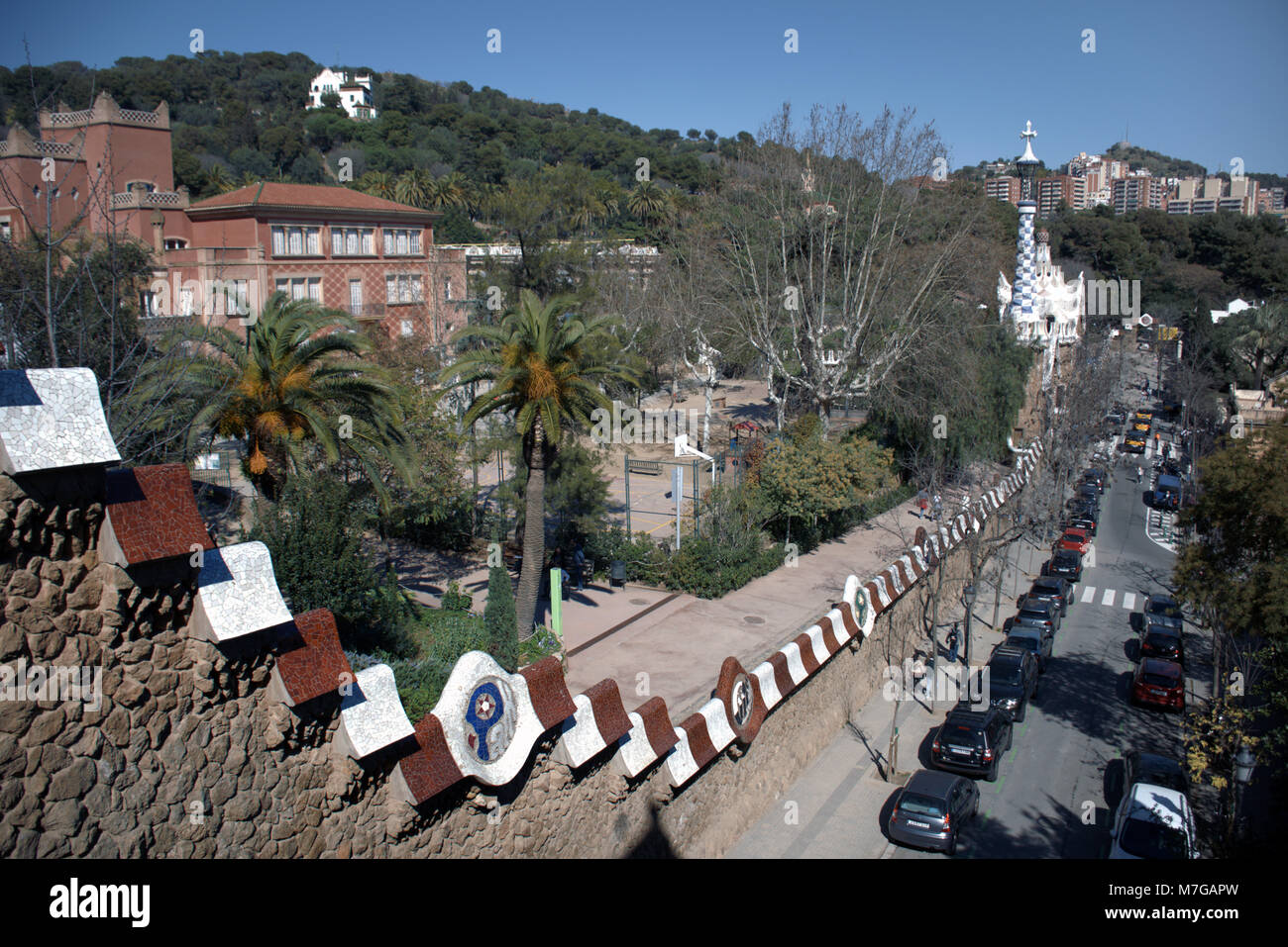 Außenwand des Park Güell in Barcelona. Stockfoto