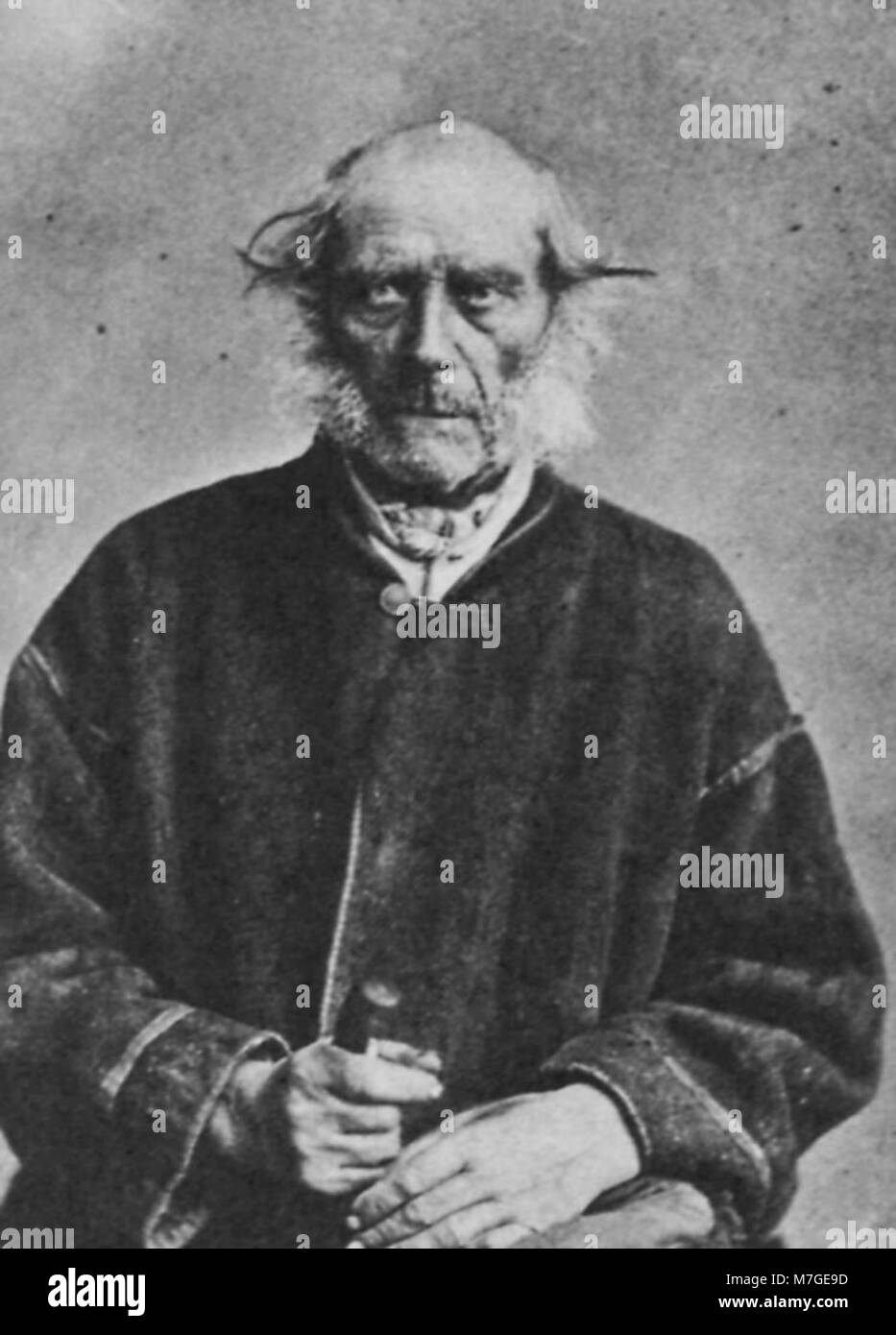 Ein russisches Foto aus den 1860er Jahren, das ein Porträt aus dieser Zeit zeigt. Dieses Foto spiegelt die fotografischen Techniken und das soziale Leben in Russland Mitte des 19. Jahrhunderts wider. Stockfoto