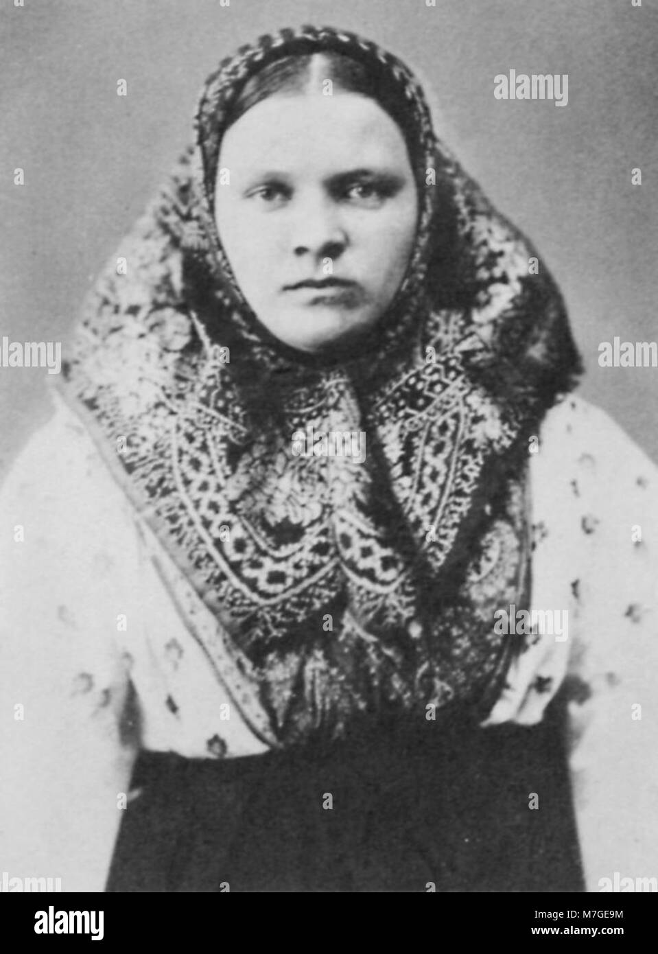 Ein Porträt eines russischen Fotografen um 1860, aufgenommen im unverwechselbaren fotografischen Stil dieser Zeit. Das Bild bietet einen Einblick in die russische Fotografie und Porträts des 19. Jahrhunderts. Stockfoto