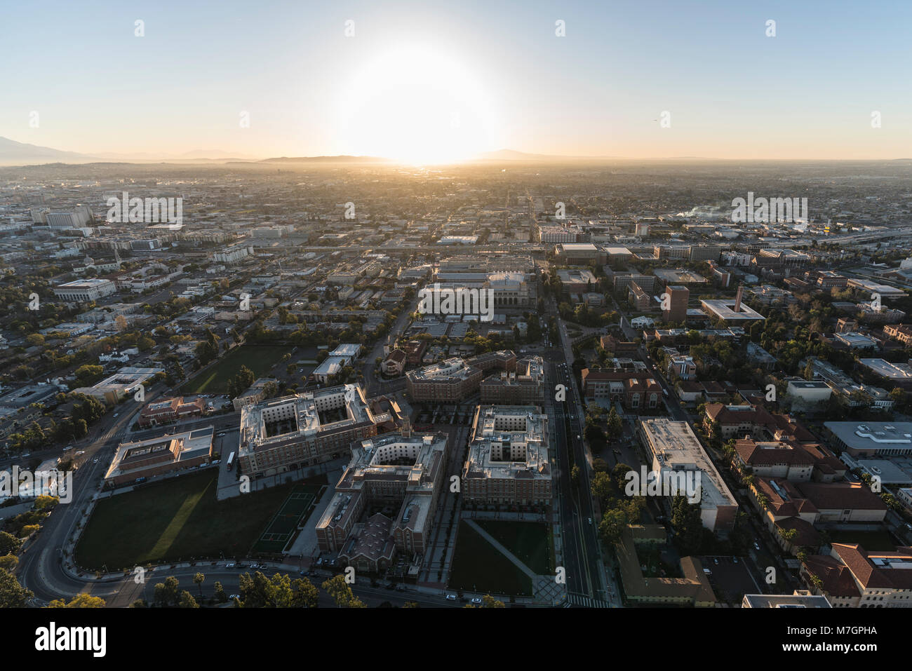 Los Angeles, Kalifornien, USA - 20. Februar 2018: Luftaufnahme des USC Dorf, Jefferson Bl und der Universität von Südkalifornien Campus Süd von Stockfoto