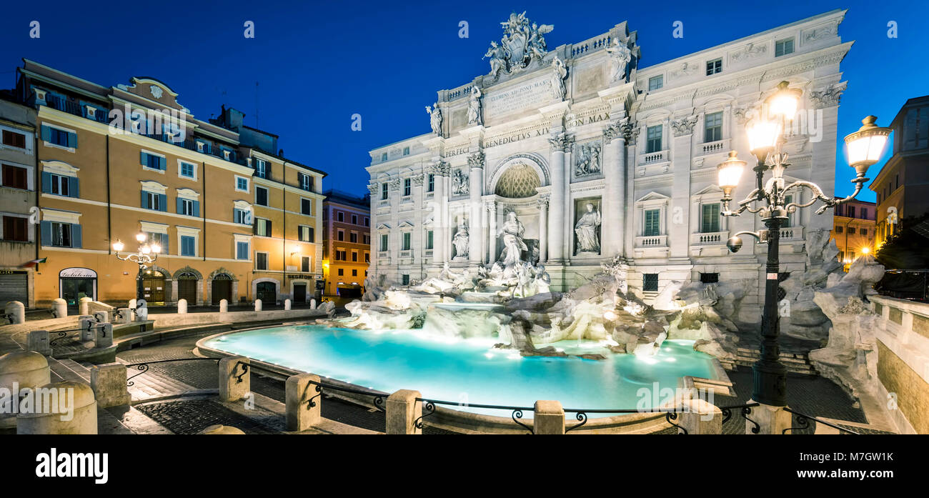Trevibrunnen - das berühmteste der Brunnen Roms. Italien. Stockfoto