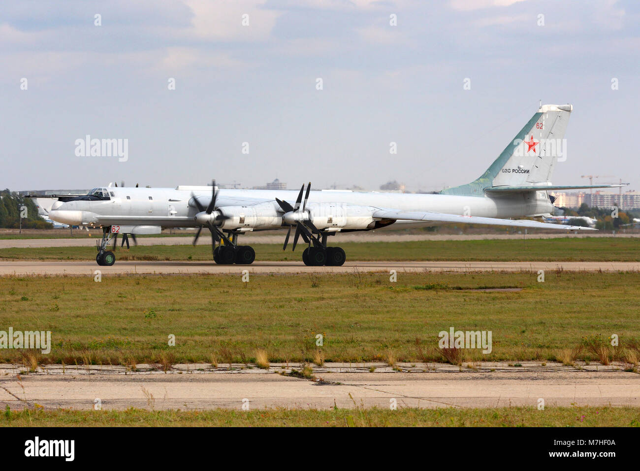 Tu-95MS62 RED strategischer Bomber der russischen Luftwaffe. Stockfoto