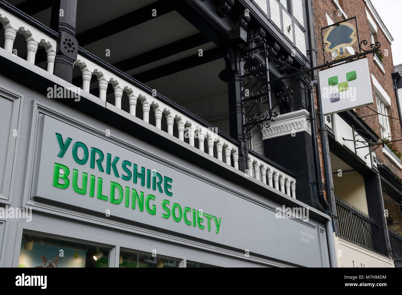 Yorkshire Building Society signage im Stadtzentrum von Chester GROSSBRITANNIEN Stockfoto