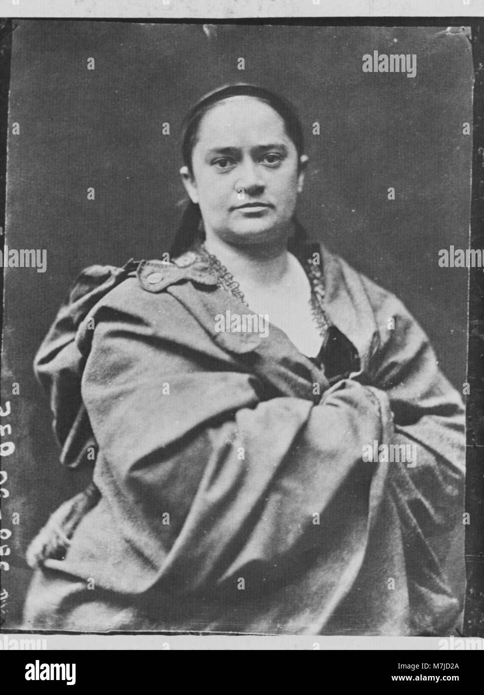 Dieses Bild ist eine Fotografie von Gaspard-Félix Tournachon (Nadar) mit Friederike O’Connell, einer Figur aus dem 19. Jahrhundert, die das Porträt als Kunstform hervorhebt. Stockfoto