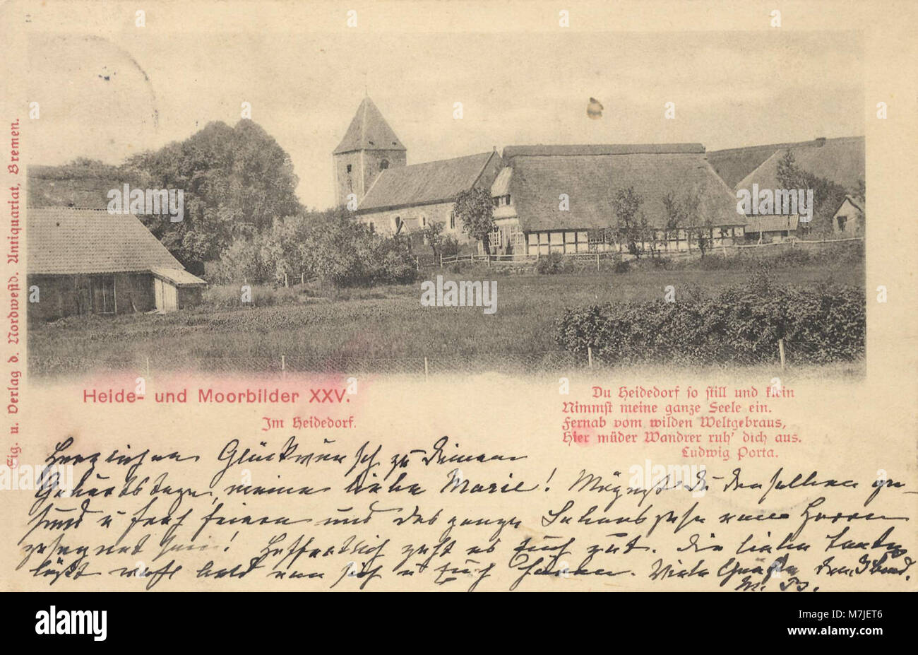 Eine alte Postkarte mit dem Heidedorf in Worpswede, Niedersachsen. Dieses Bild fängt das ländliche Leben und die malerische Landschaft des Dorfes während des frühen 20. Jahrhunderts ein. Stockfoto