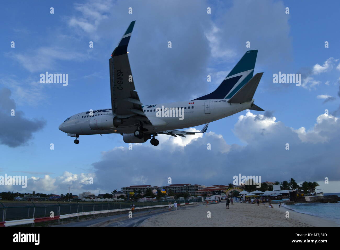 Maho Beach St. Maarten Airport Stockfotografie Alamy