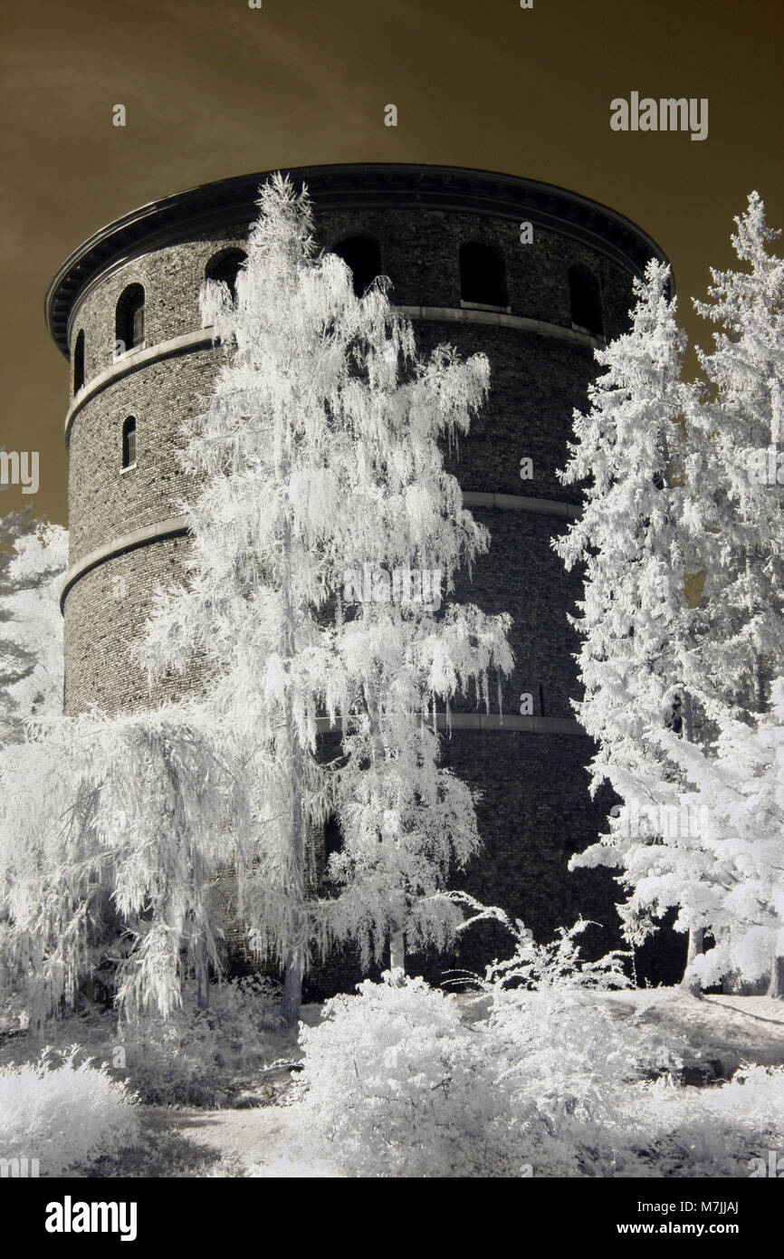 Infrarot Bild der Wasserturm in freiwilligen Park, Seattle Stockfoto