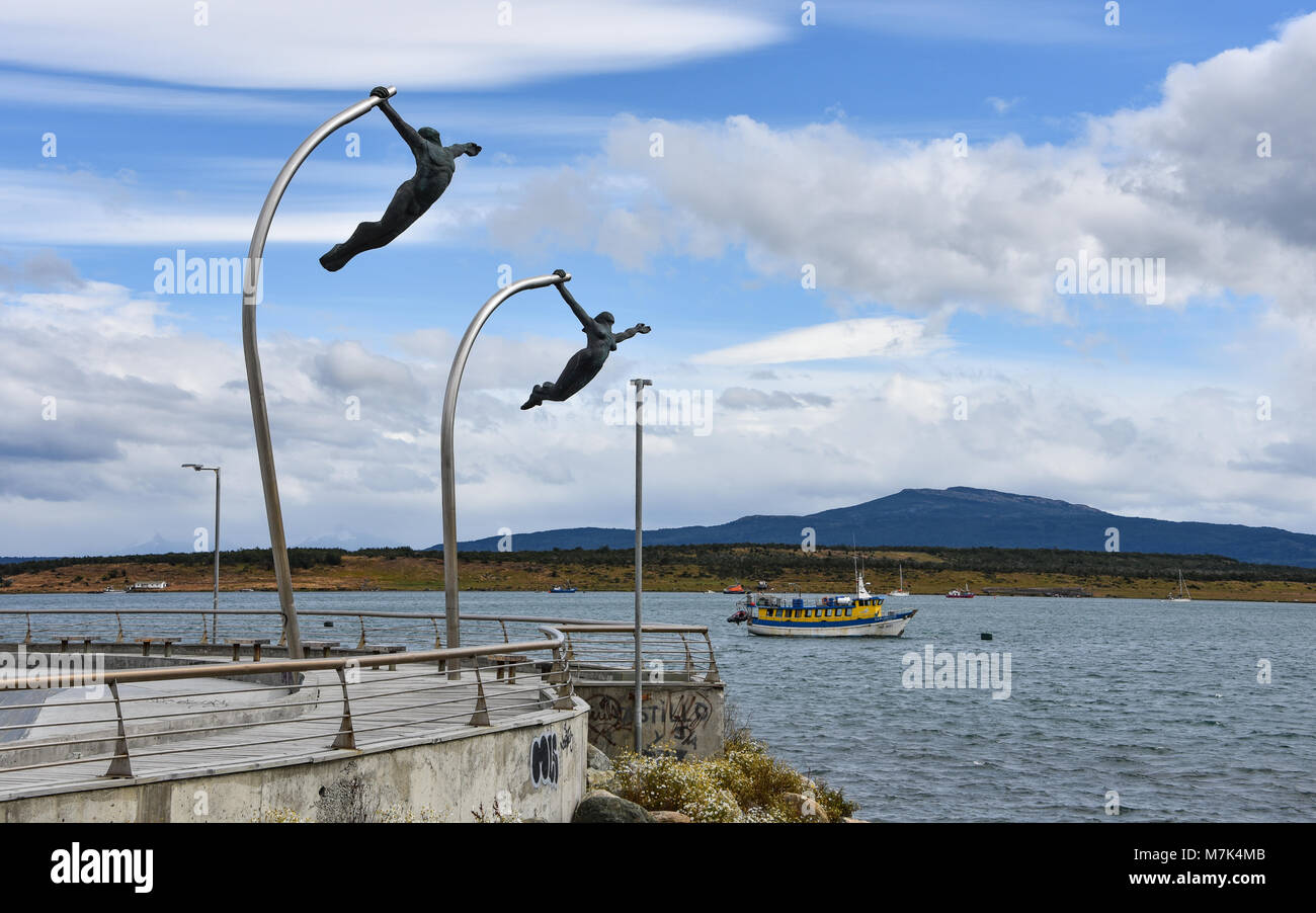 Amor al Viento (Liebe des Windes), eine Skulptur auf der Uferpromenade in Puerto Natales, Chile/Patagonien Stockfoto