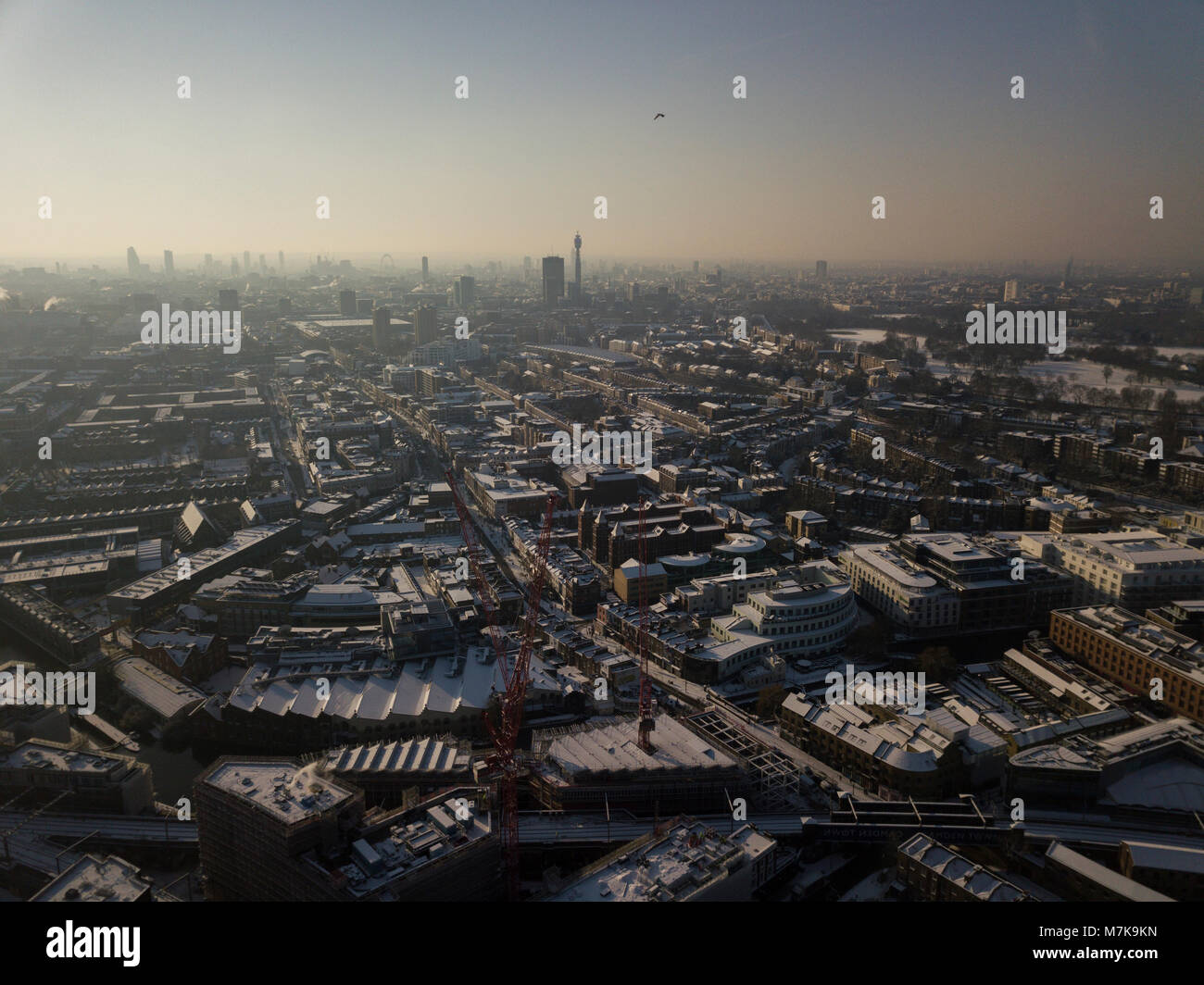 Luftaufnahme von Camden Town borough bei Schneefall in London 2018 Stockfoto