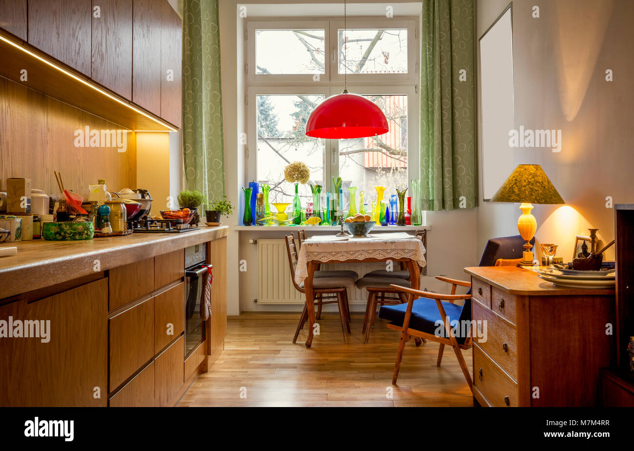 Moderne Küche im skandinavischen Stil Stockfoto