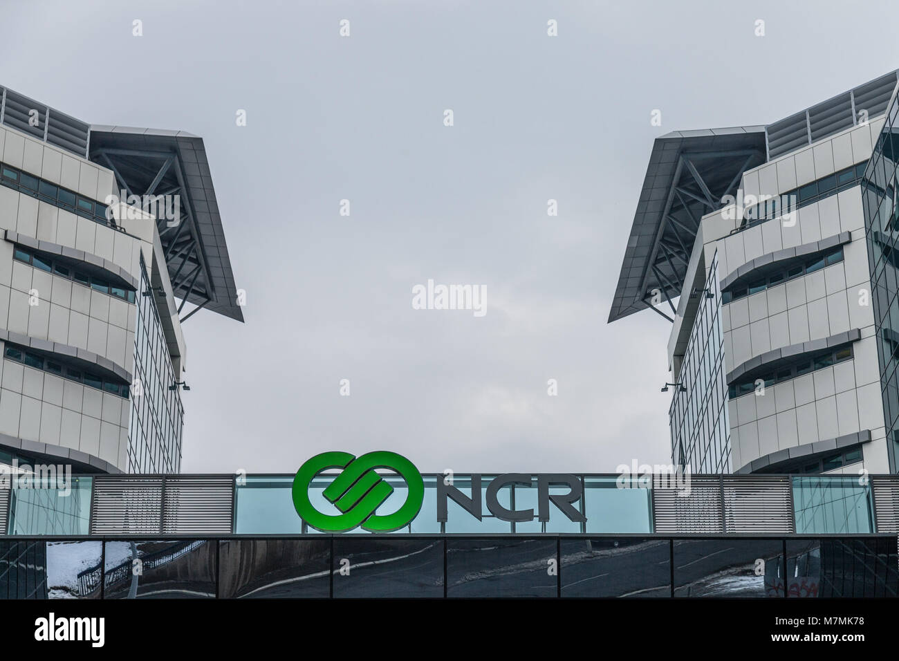 Belgrad, Serbien - 3. MÄRZ 2018: NCR Corporation Logo auf Ihrer Hauptniederlassung für Serbien. NCR ist eines der führenden Unternehmen im Bereich IT-Support und im Compu Stockfoto