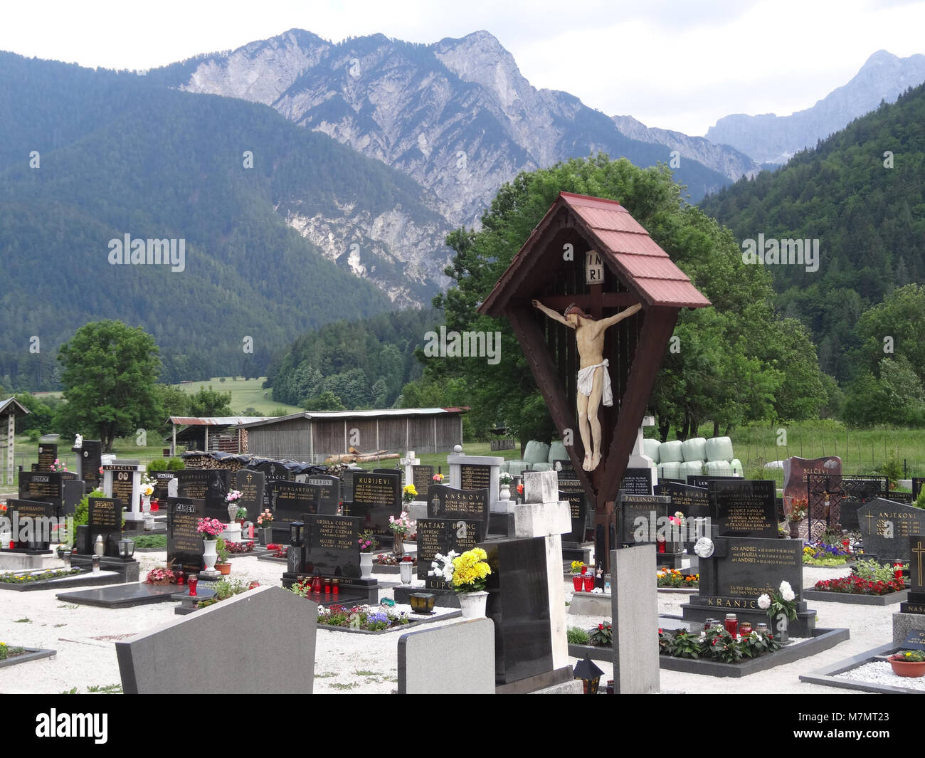 Friedhof St. Thomas Kirche Rateče Stockfoto