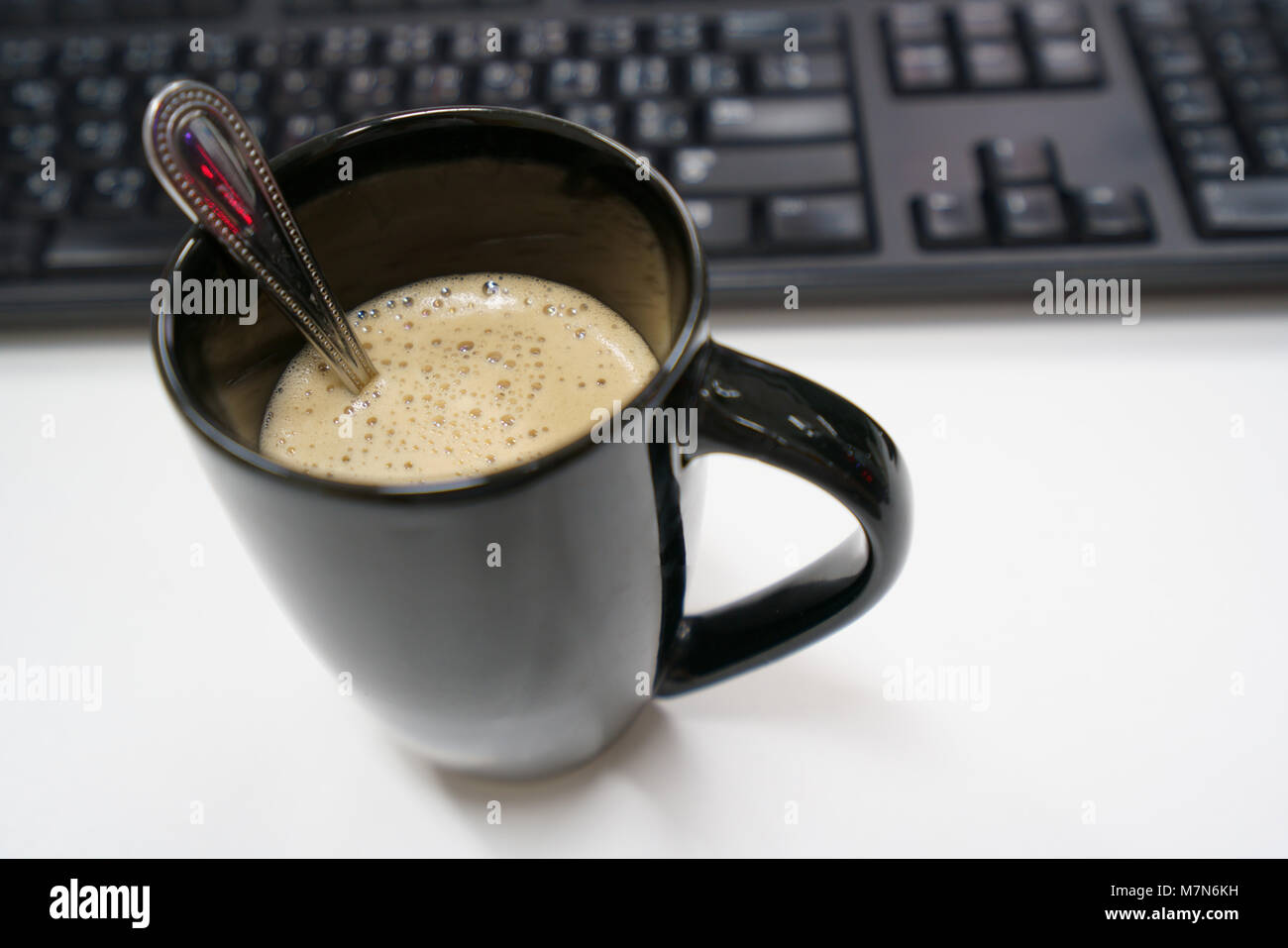 Kaffee bei der Arbeit Zeit Stockfoto