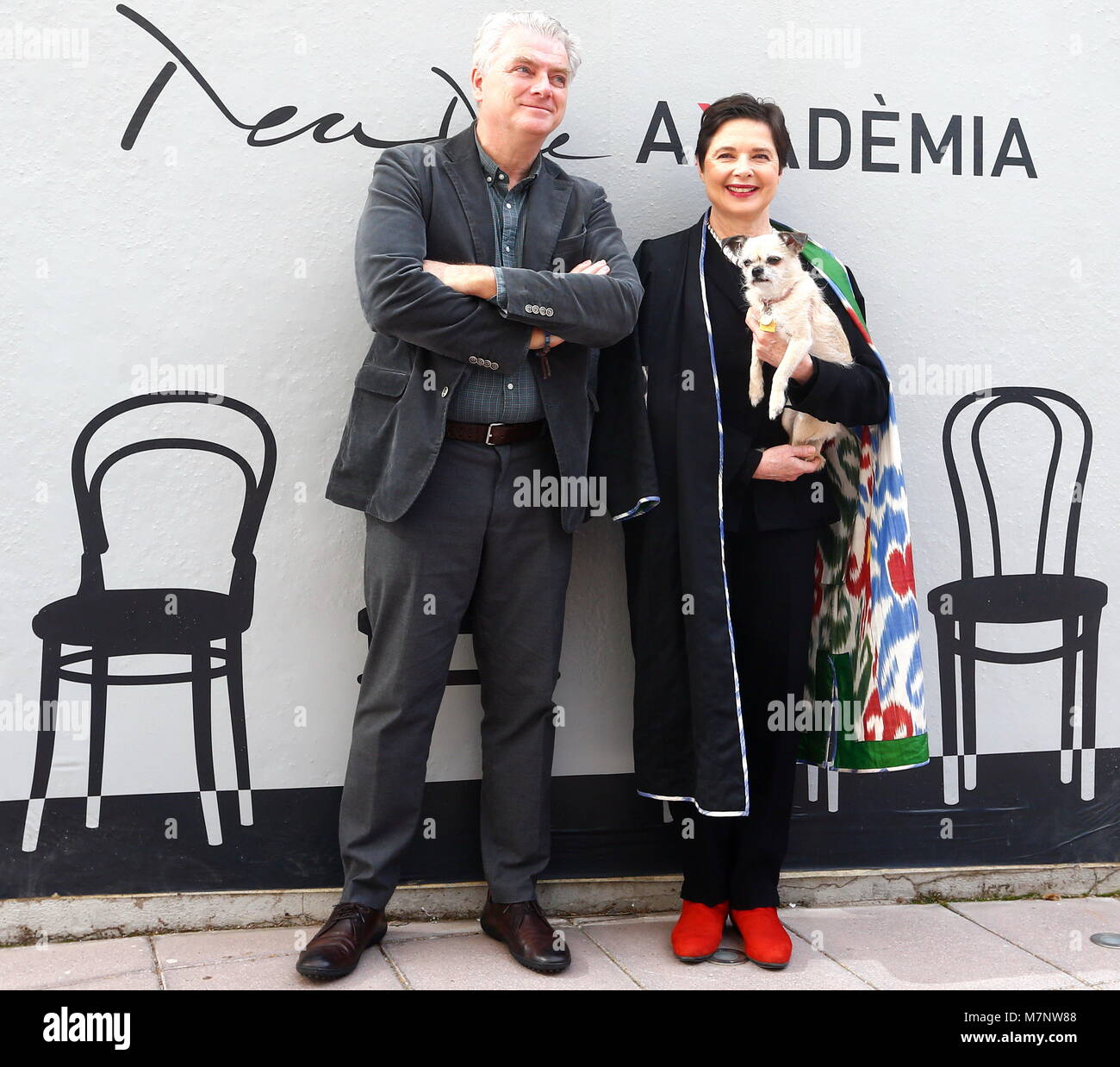 Isabella Rossellini präsentiert die Weltpremiere der neuen Show Link link Circus, an der Akademia Theater Stockfoto