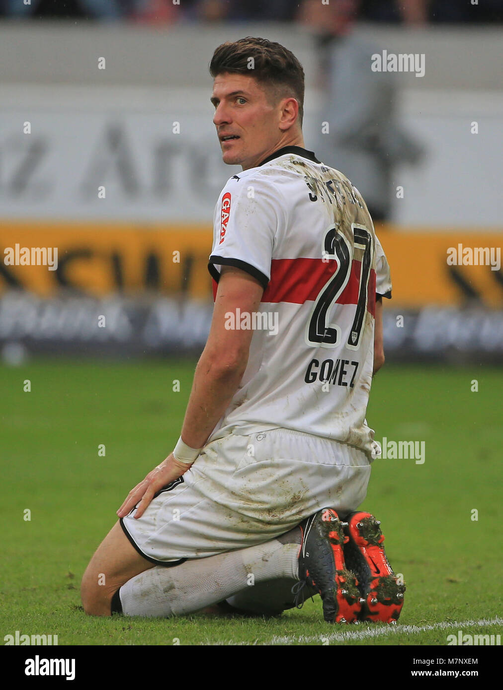 20180311, Fußball, 1. 1. Fussballbundesliga, 26. Spieltag, bei Mercedes Benz Arena Stuttgart, VfB Stuttgart vs RB Leipzig, Fussball, Sport, im Bild: Mario Gomez (VFB Stuttgart) * Copyright: Philippe Ruiz Stockfoto