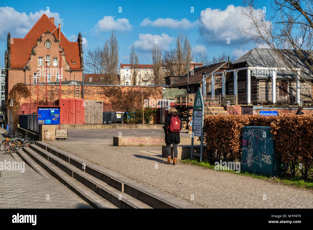 Berlin, Mitte. märchenhütte Märchen Theater. Holzhütte Theater. Veranstaltungsort für Grimms Märchen Produktionen Stockfoto