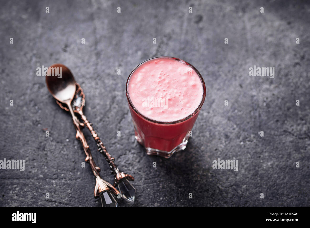 Rote bete latte -Fotos und -Bildmaterial in hoher Auflösung – Alamy Rote bete latte -Fotos und -Bildmaterial in hoher Auflösung – Alamy