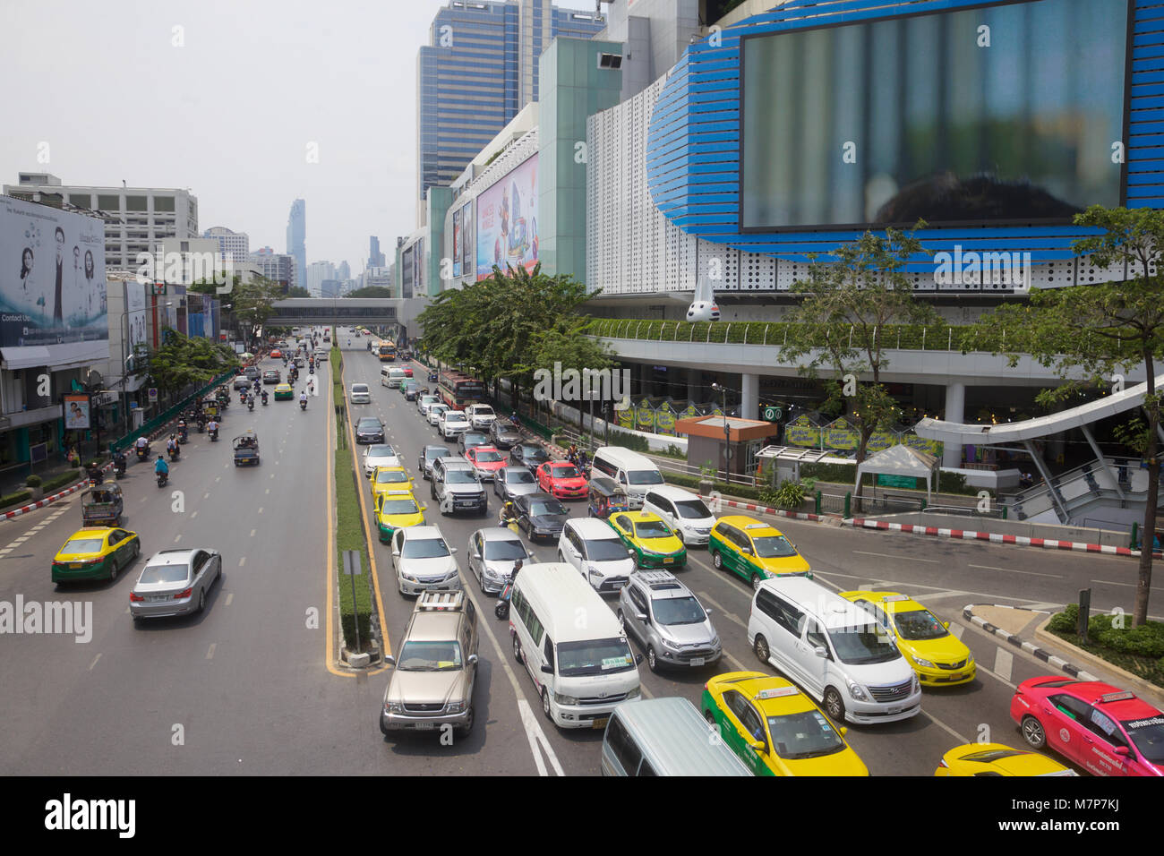 Der Verkehr im Zentrum von Bangkok, Thailand Stockfoto