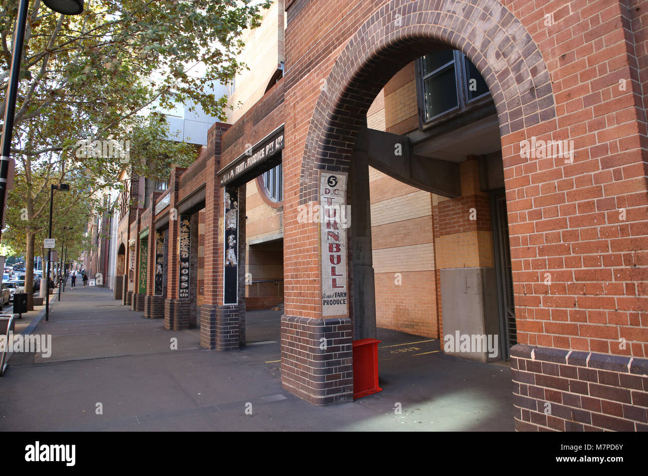 Ostseite der UTS Gebäude auf die Quay Street, Sydney. Stockfoto