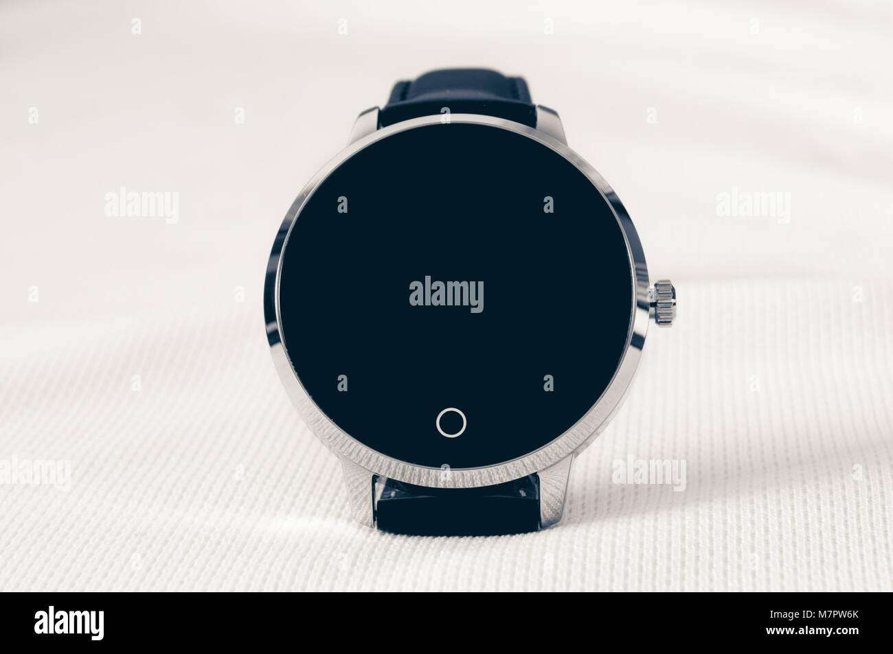 SmartWatch fashion Silber Aluminium Gehäuse mit schwarzer Sport Band Stockfoto