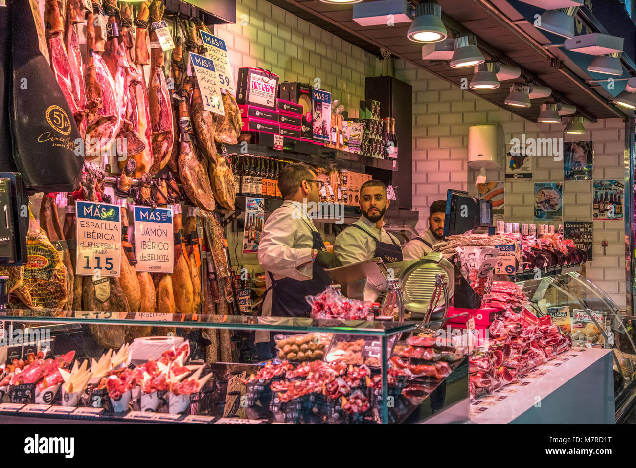 Spanischen Schinken Abschaltdruck am Boqueria Markt, Barcelona, Katalonien, Spanien Stockfoto