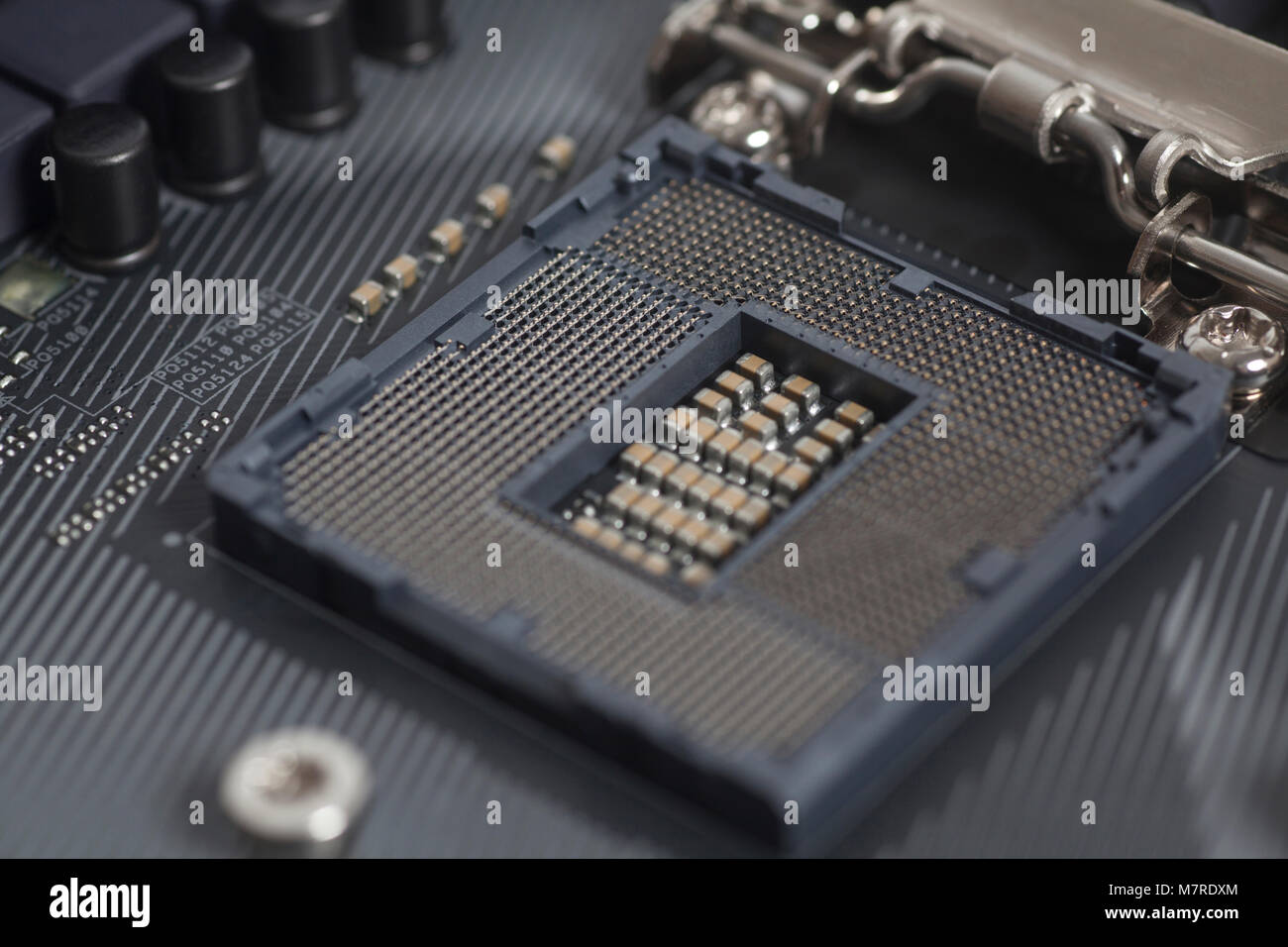 Intel LGA 1151 CPU-Sockel auf dem Motherboard Computer PC Nahaufnahme  Stockfotografie - Alamy