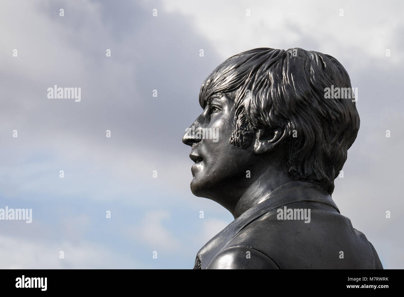 John Lennon Statue, Detail der Beatles Statue in Liverpool, Großbritannien Stockfoto