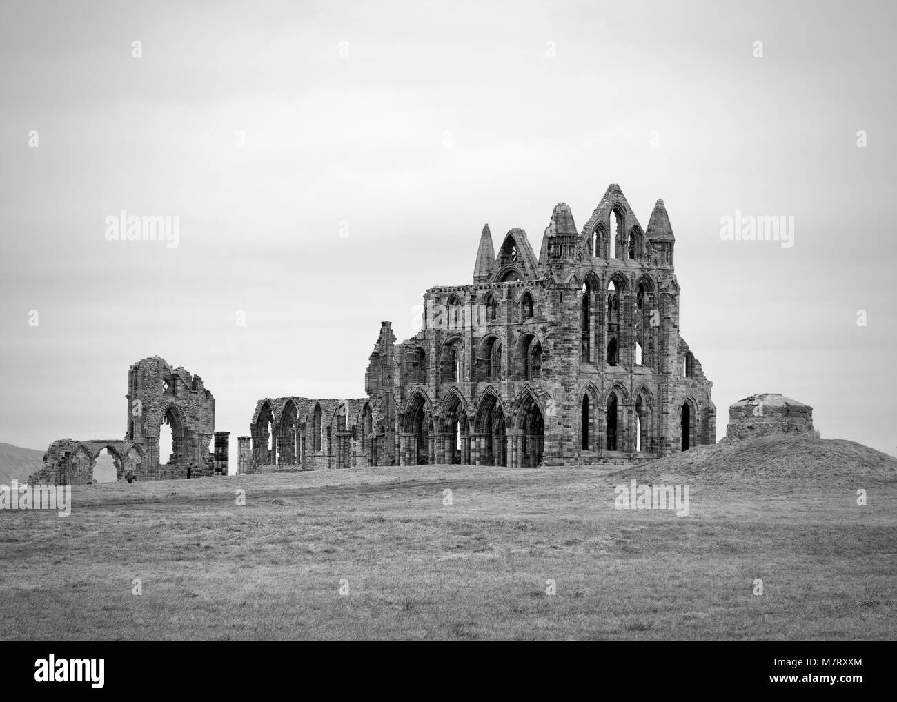 Schwarze und weiße Landschaft Foto von Whitby Abbey Stockfoto