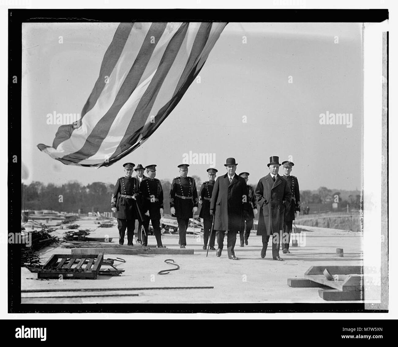 Gouverneur Twinkle und sein Stab wurden am 1. November 1923 in einem offiziellen Rahmen gefangen genommen. Stockfoto