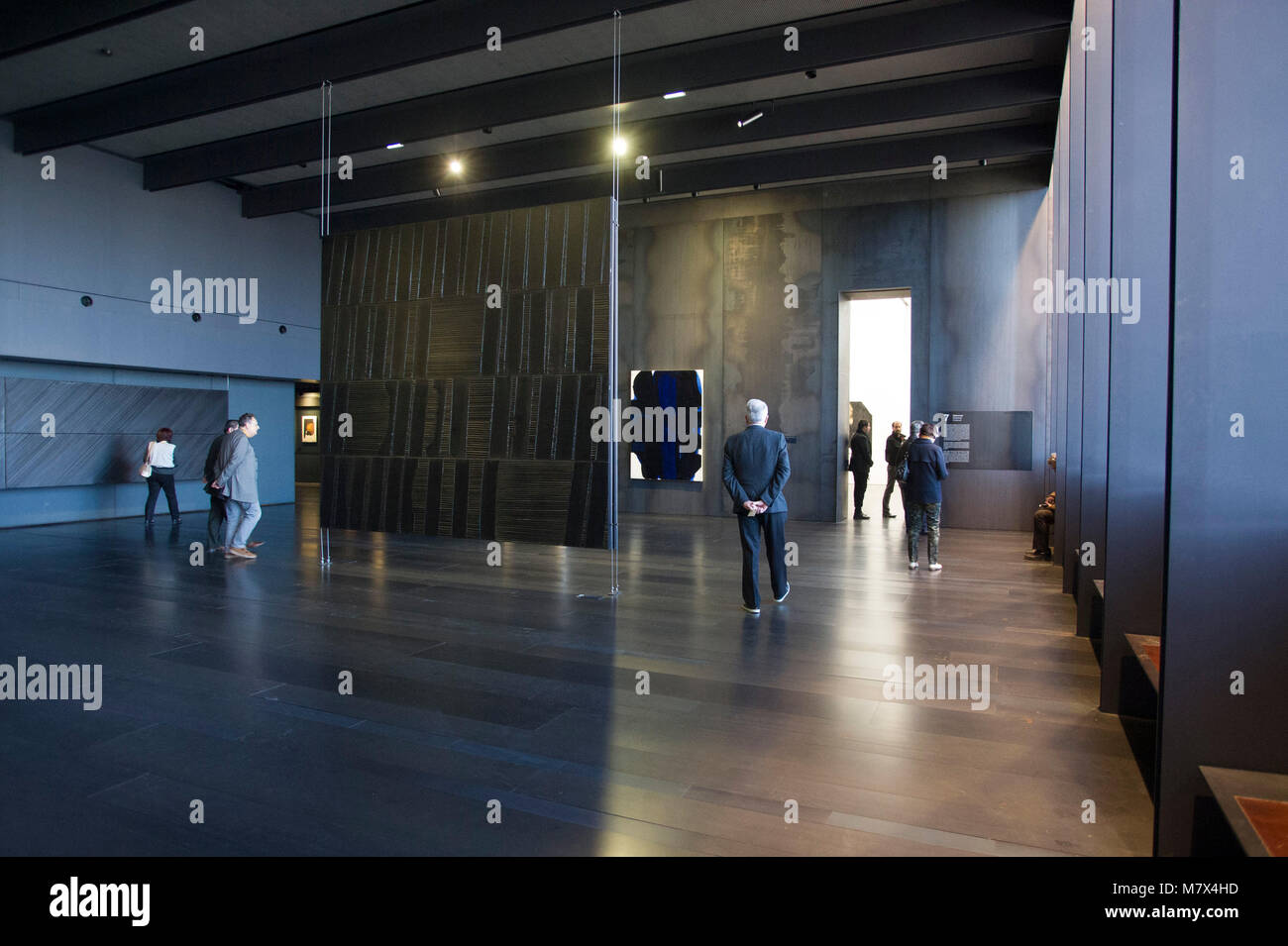 Die von Rodez Rodez, Museum für zeitgenössische Kunst Museum widmet sich die Arbeit der Französischen abstrakten Künstler Pierre Soulage, Architektur von 'RCR arquitectes Stockfoto